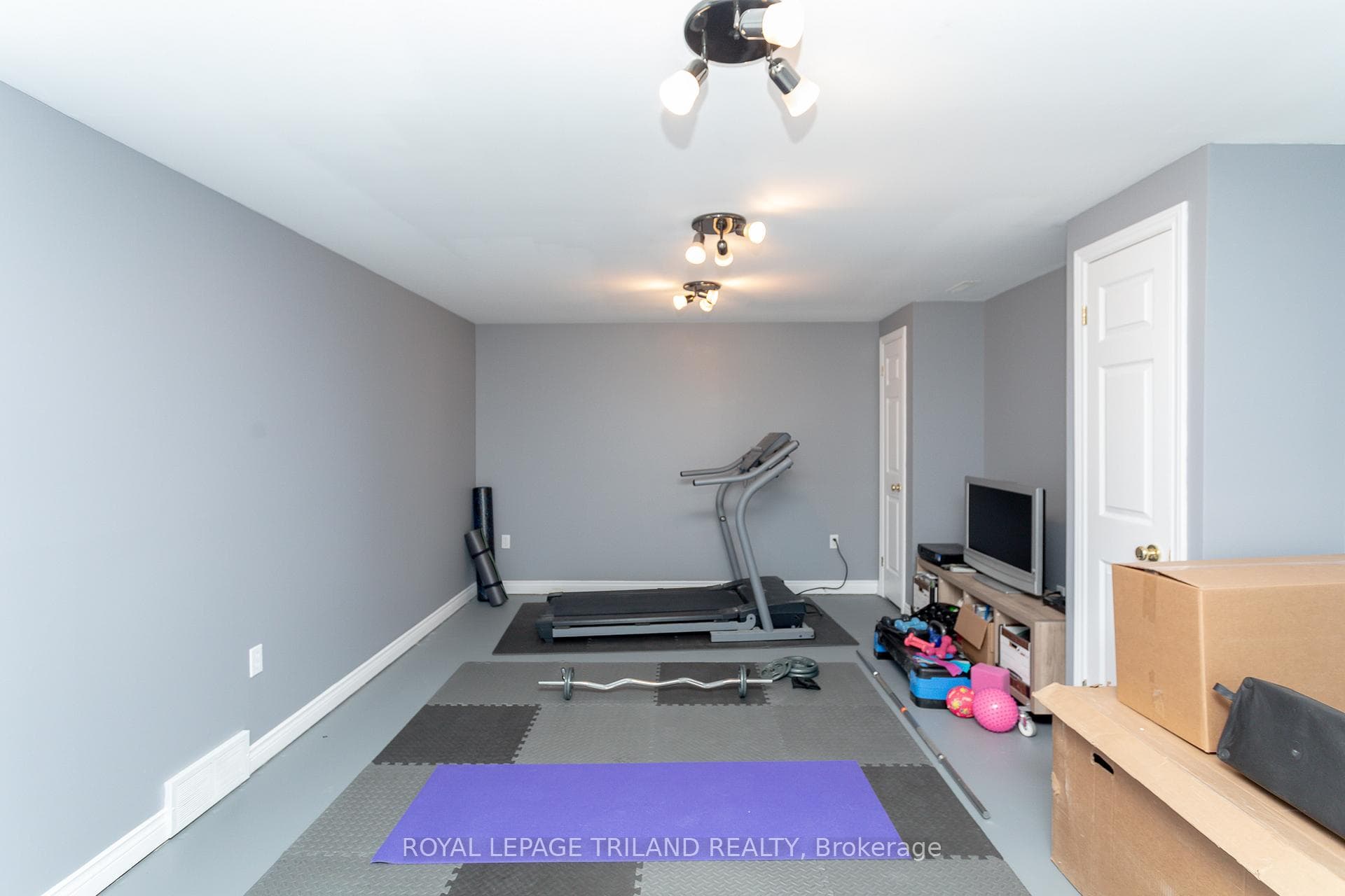 401 Highview Drive photo 22