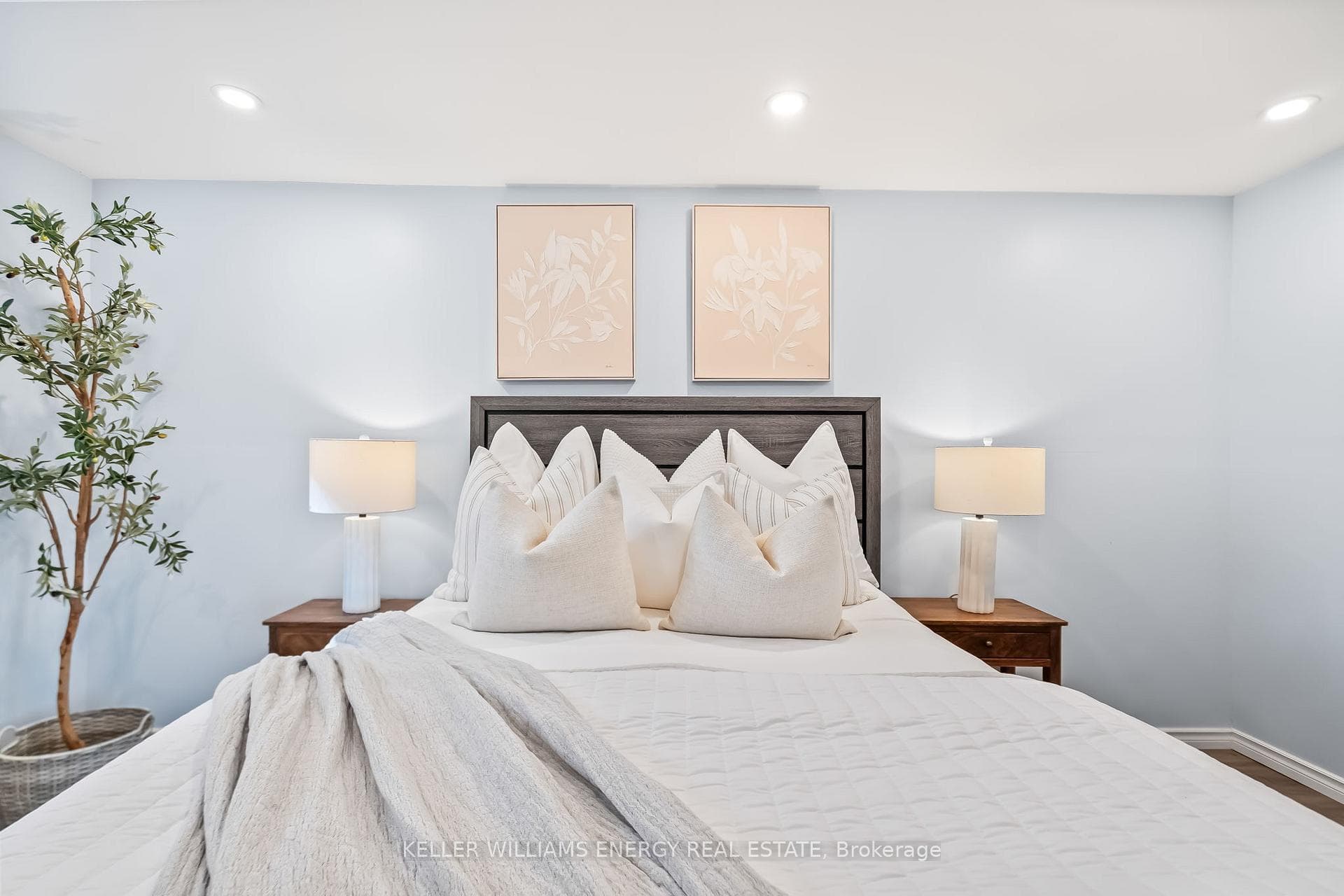 6 Fairbairn Court photo 29
