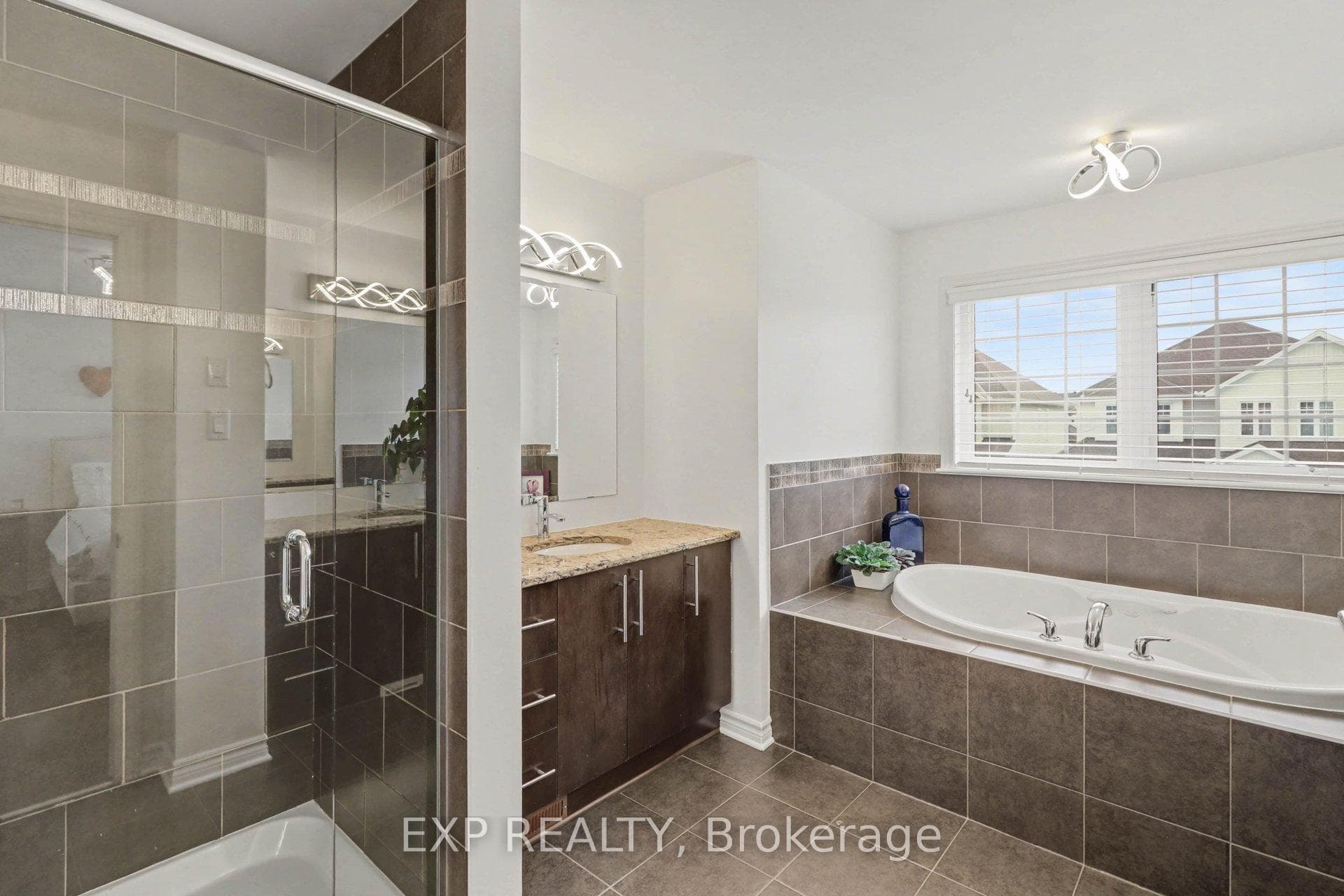 104 Brambling Way photo 24