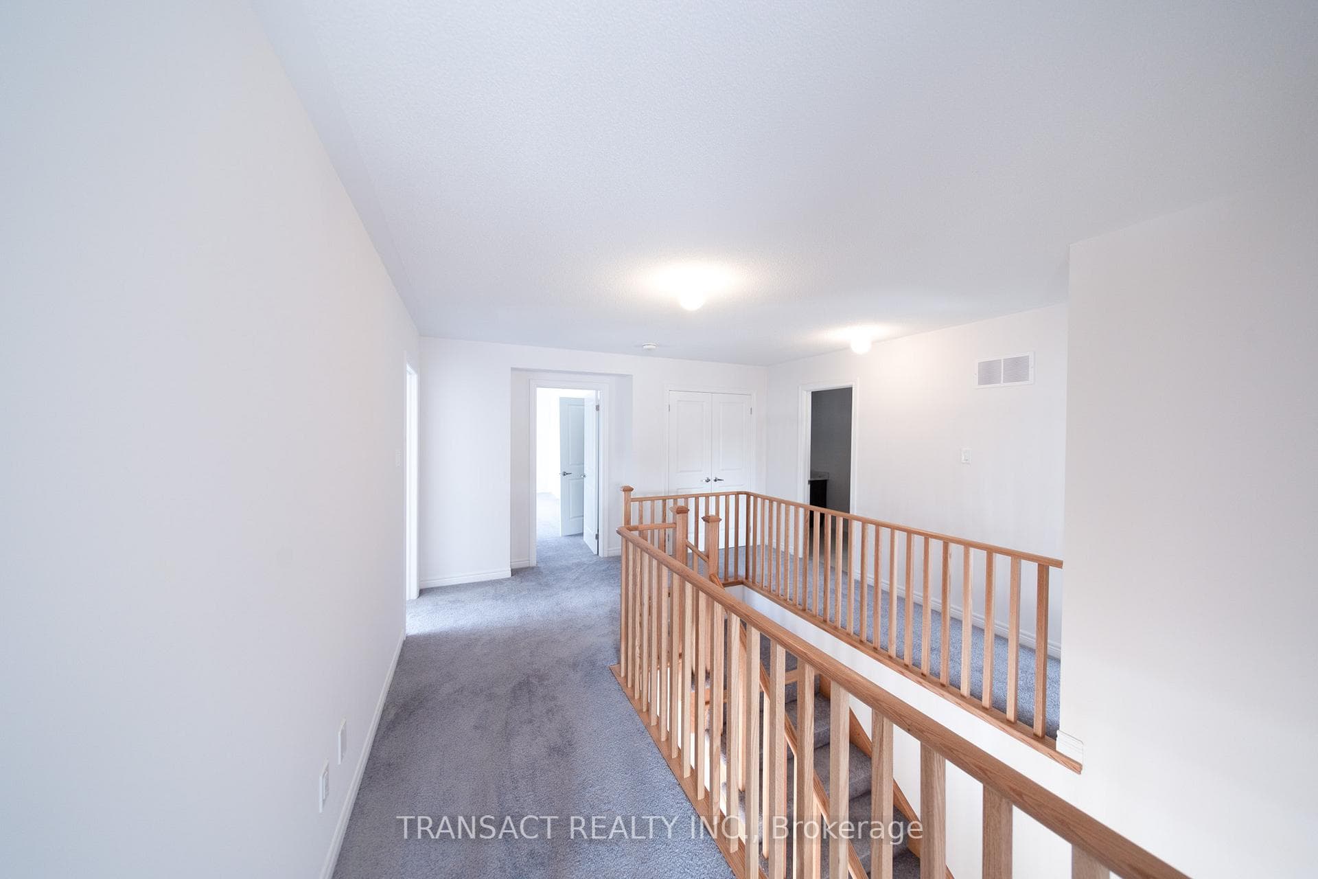 2 Wakefield Boulevard photo 17