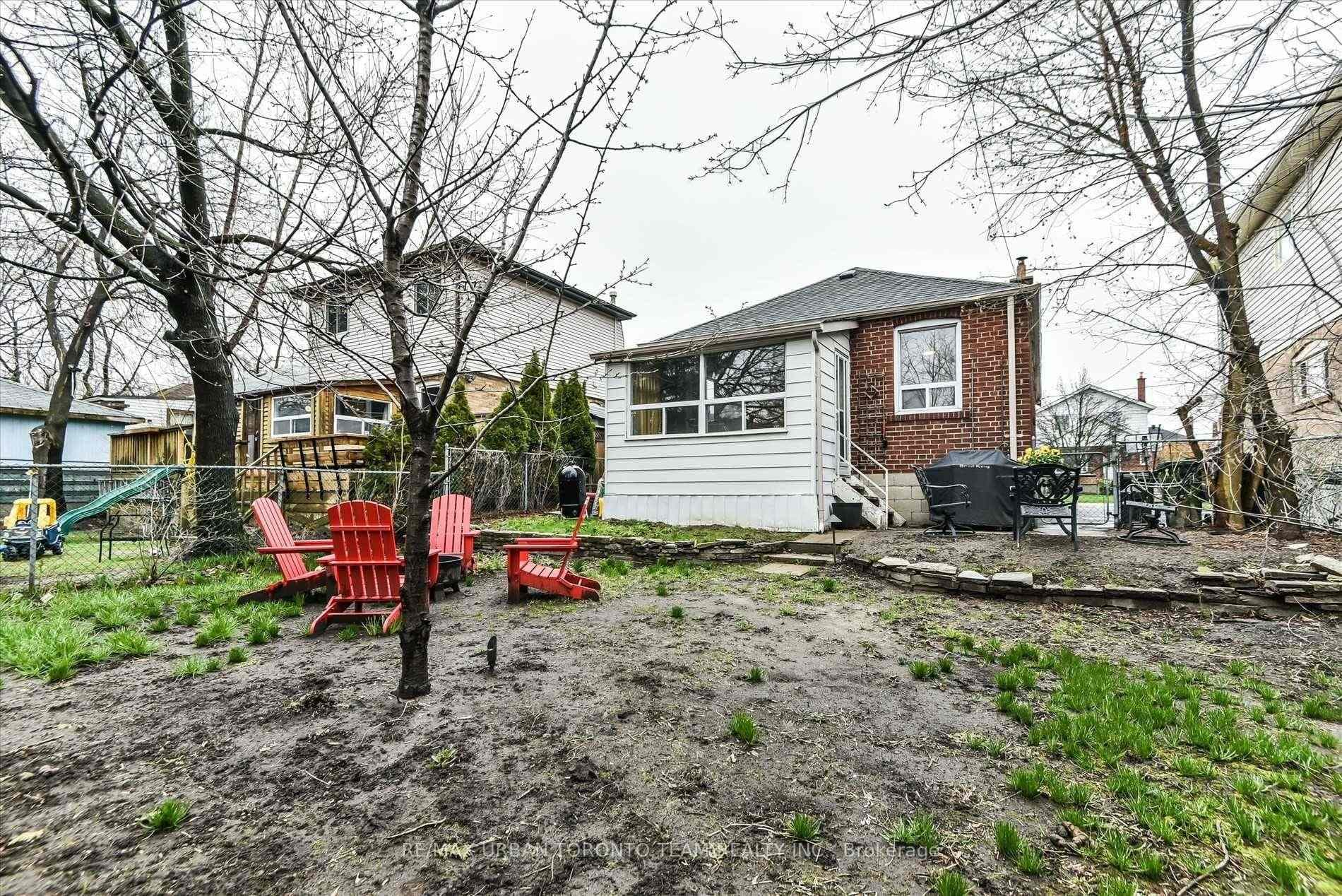 44 Avalon Boulevard photo 23