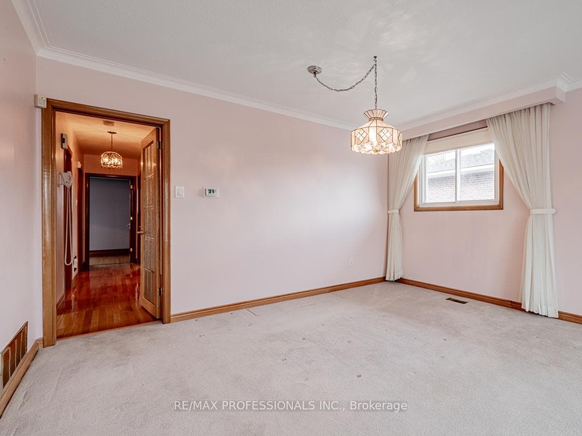 61 Marilake Drive photo 12