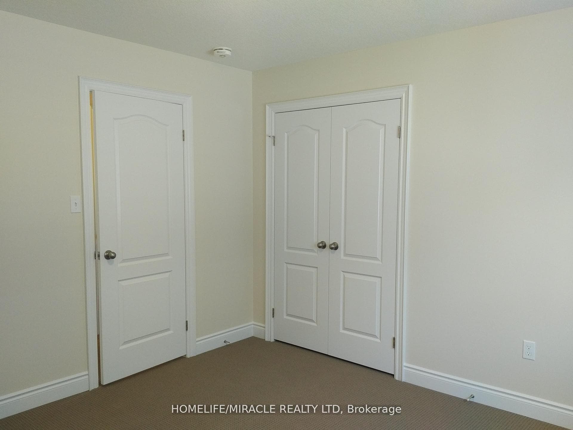 2539 Holbrook Drive photo 15