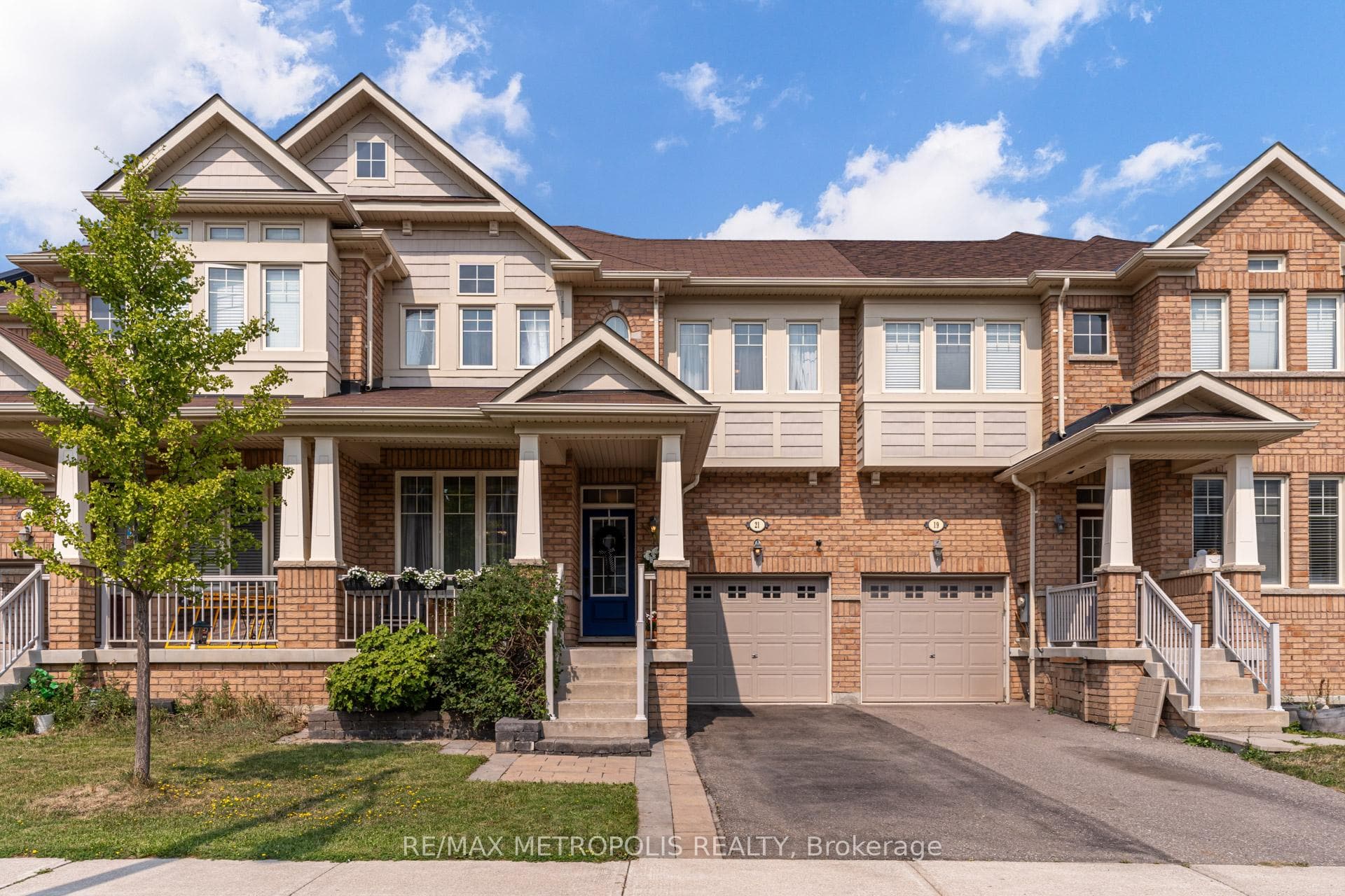 21 Sky Harbour Drive photo 1