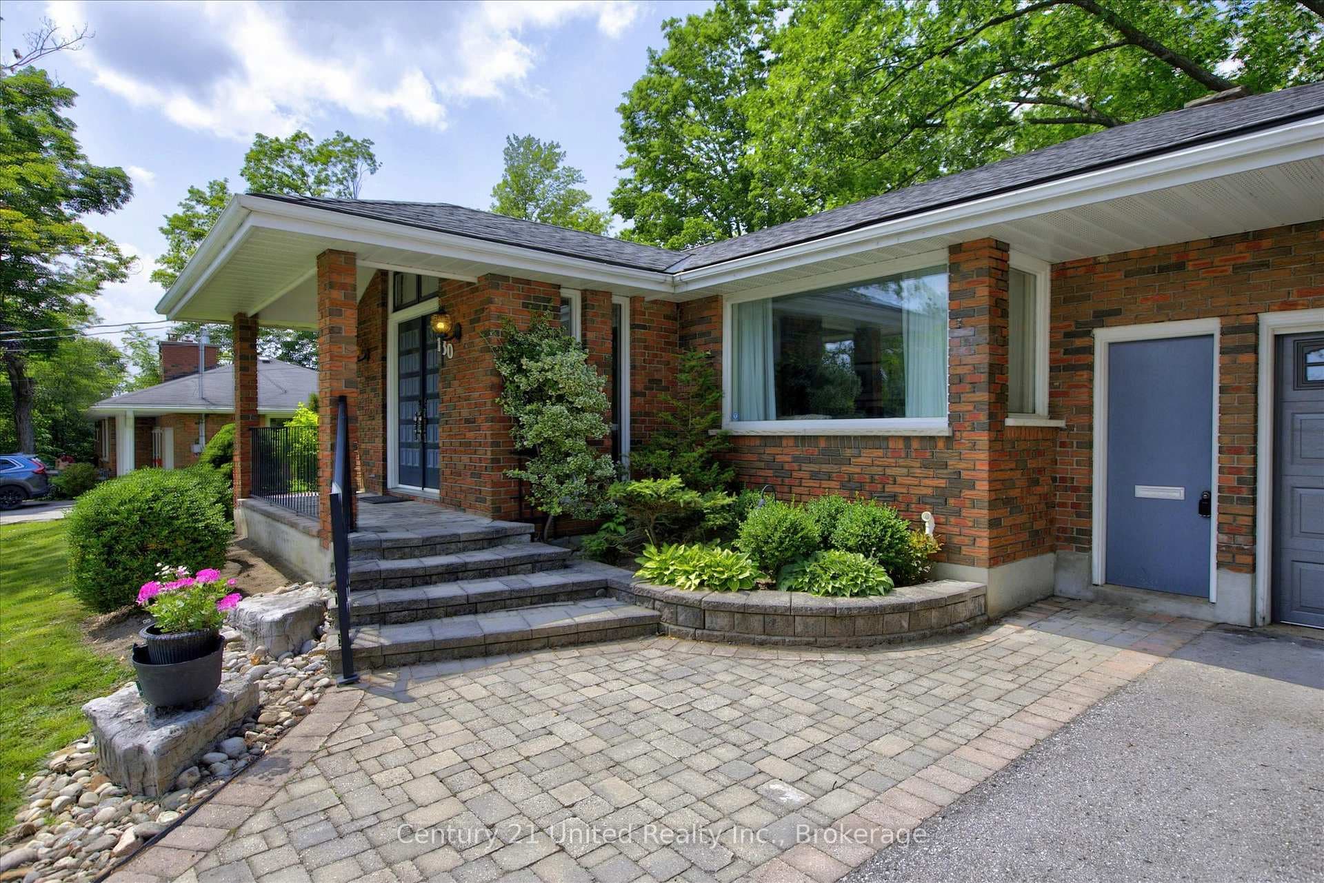 130 Earlwood Drive photo 3