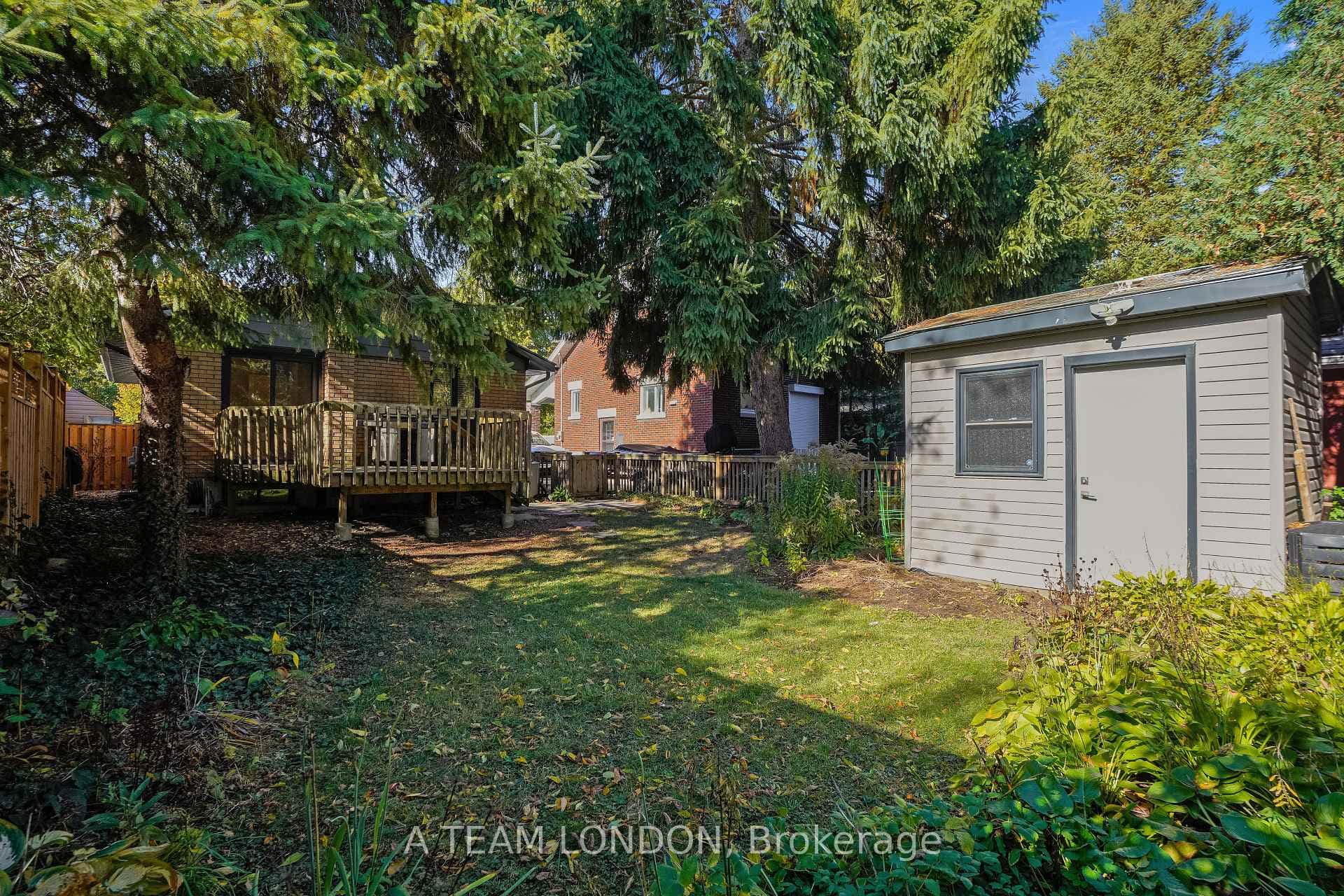 106 Thornton Avenue photo 31