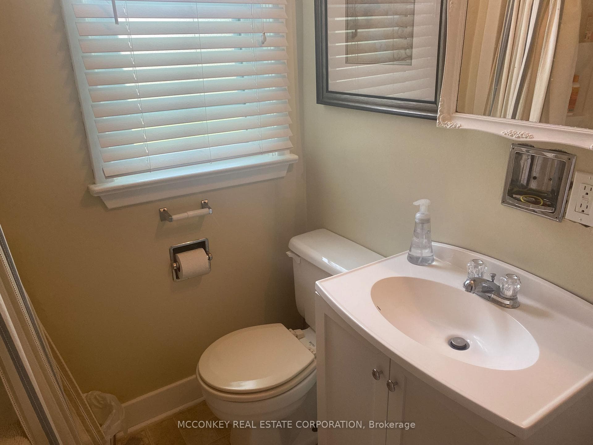 1588 Monaghan Road photo 10