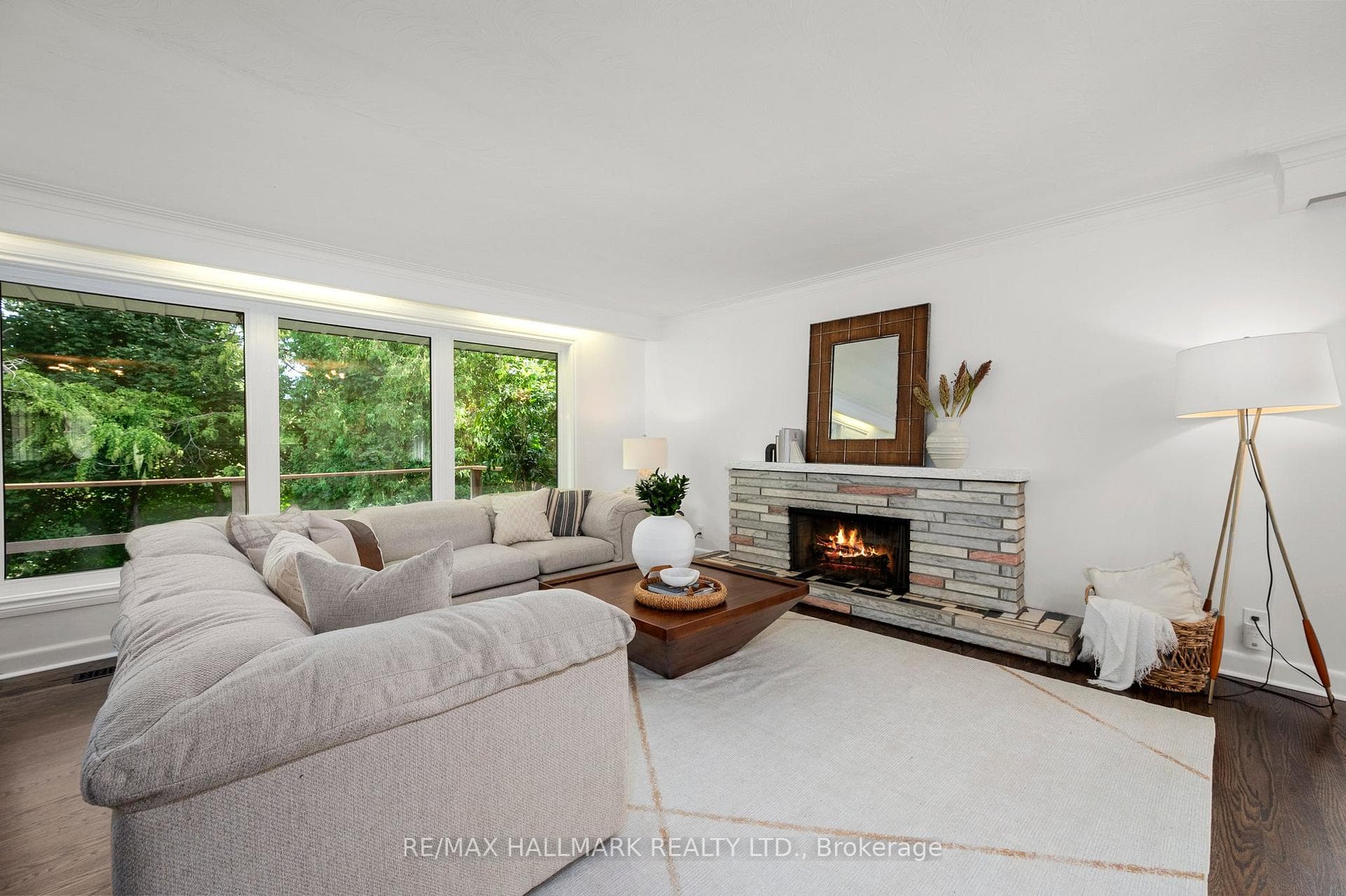 71 Riverwood Parkway photo 3