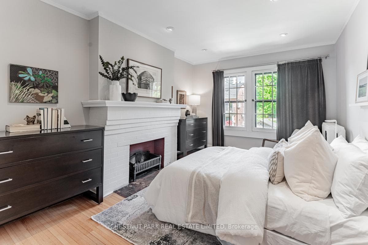 5 Duggan Avenue photo 37