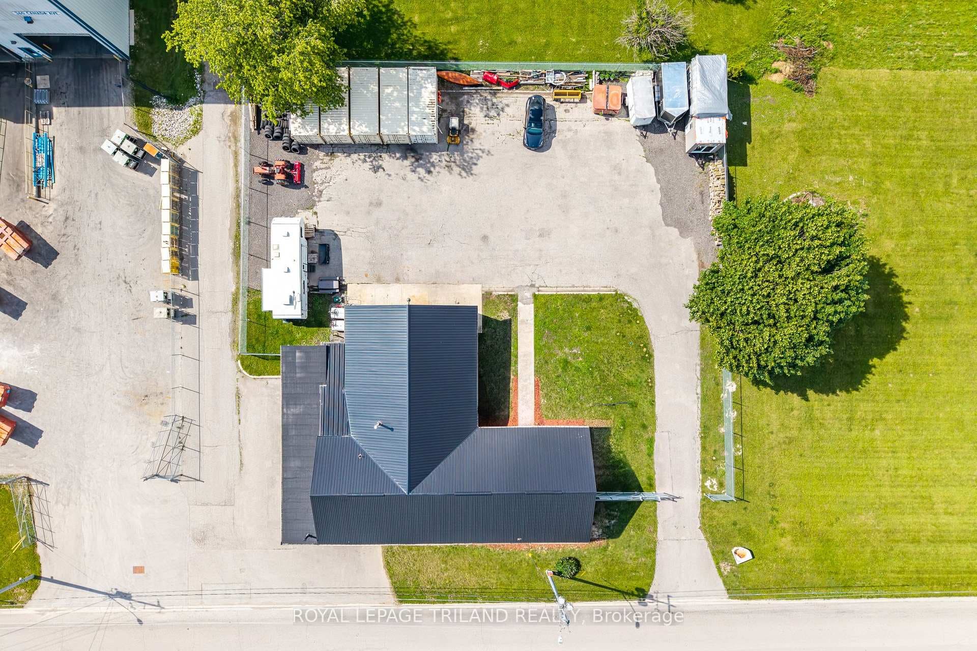 422 Canada Avenue photo 16