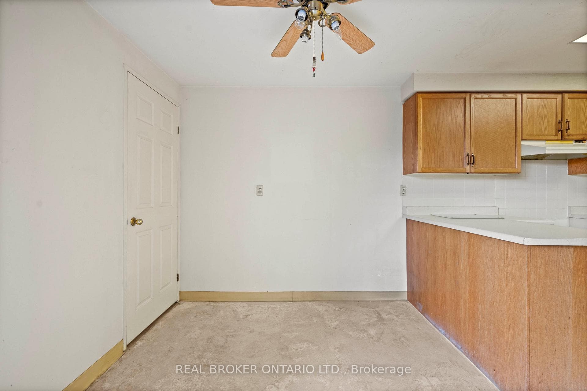 265 Westcourt Place Unit 101 photo 13