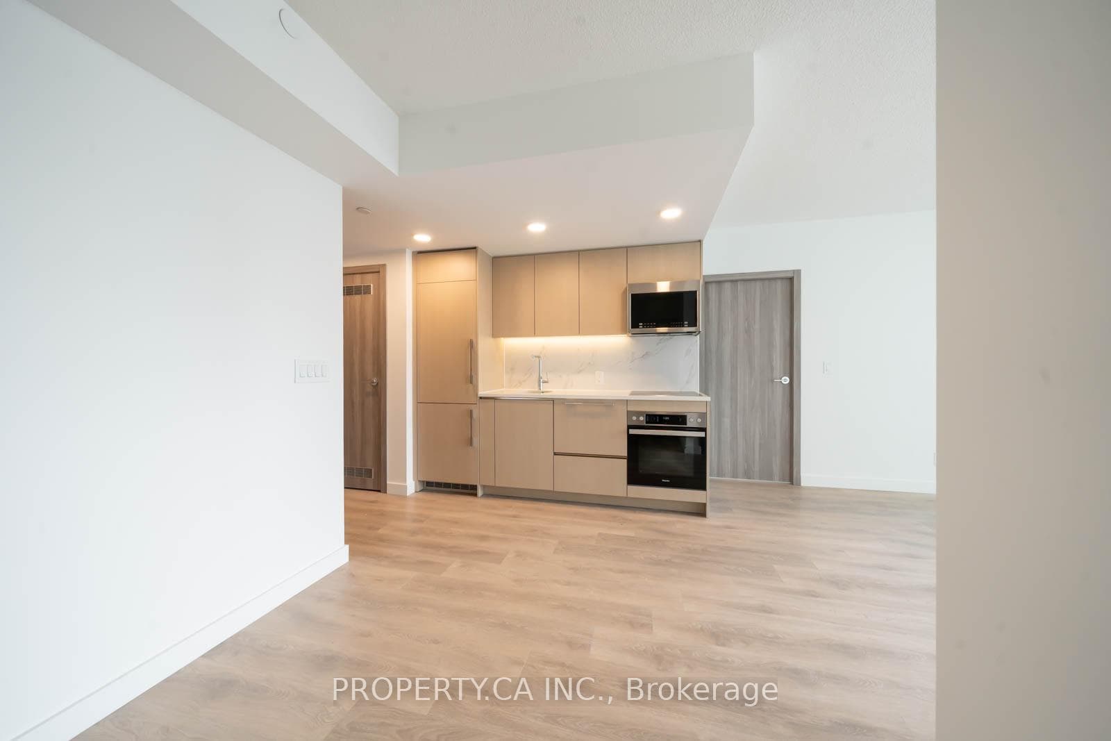 38 Widmer Street Unit 3302 photo 27