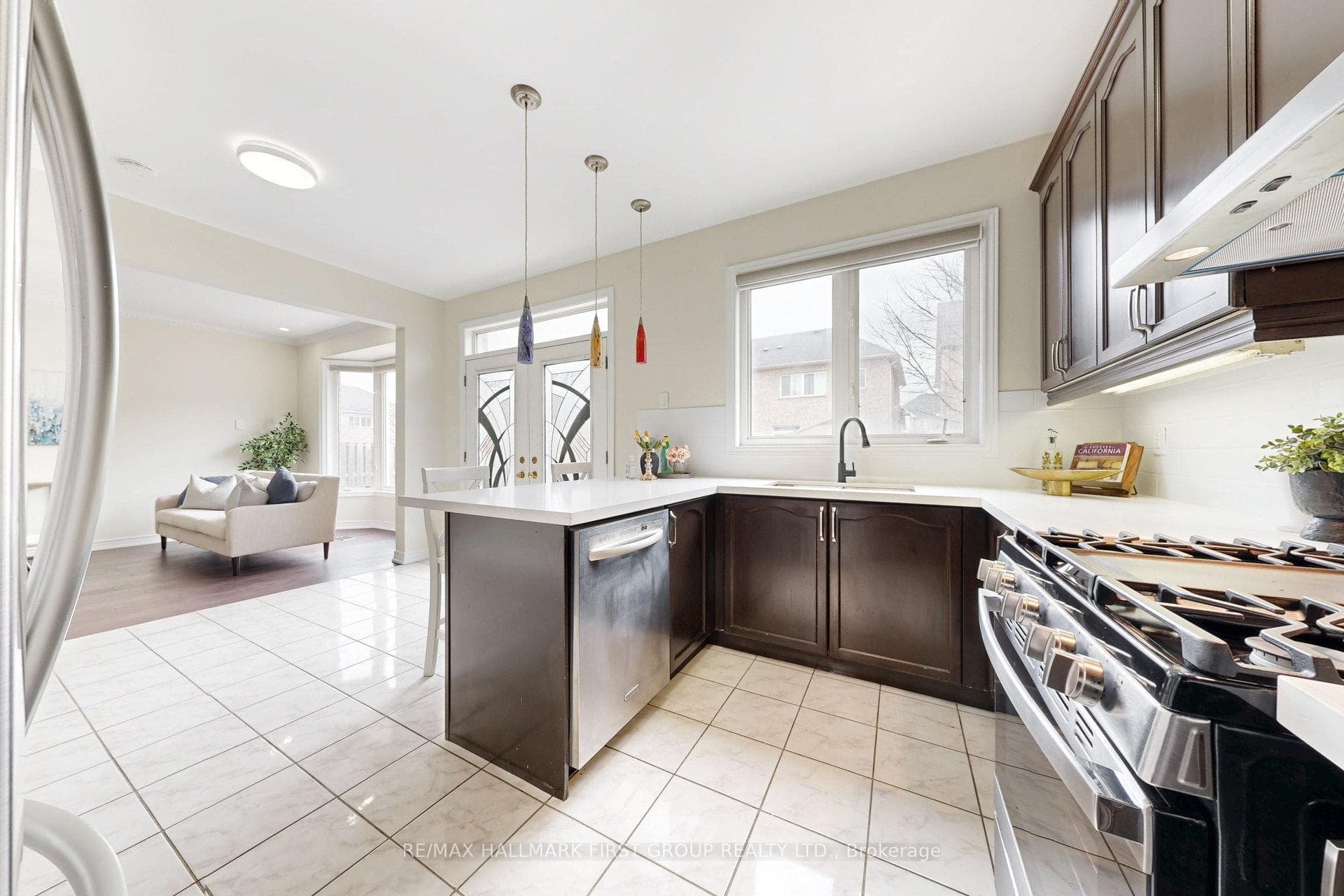 35 Everingham Circle photo 16