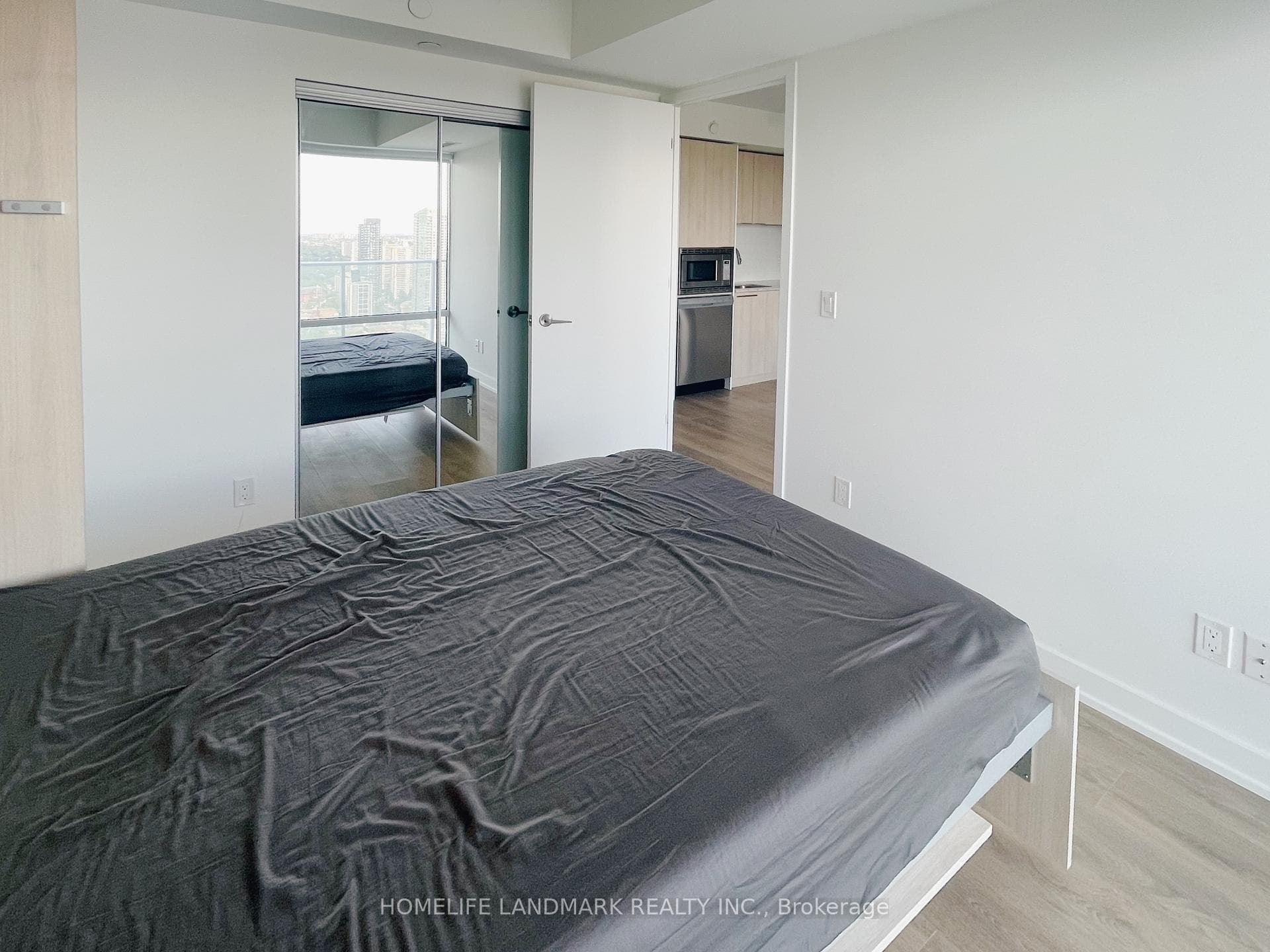 501 Yonge Street Unit 3408 photo 9