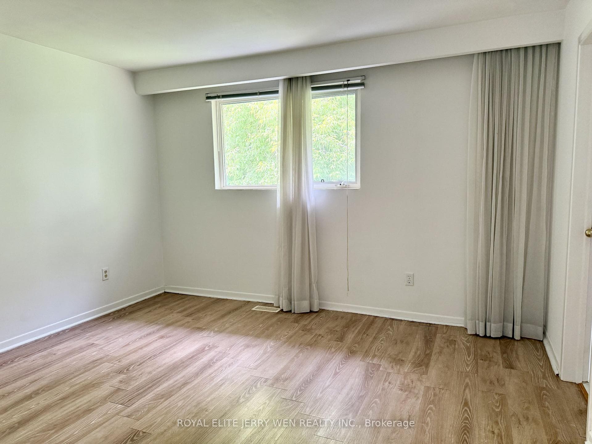 156 Mcnicoll Avenue Unit upper photo 9