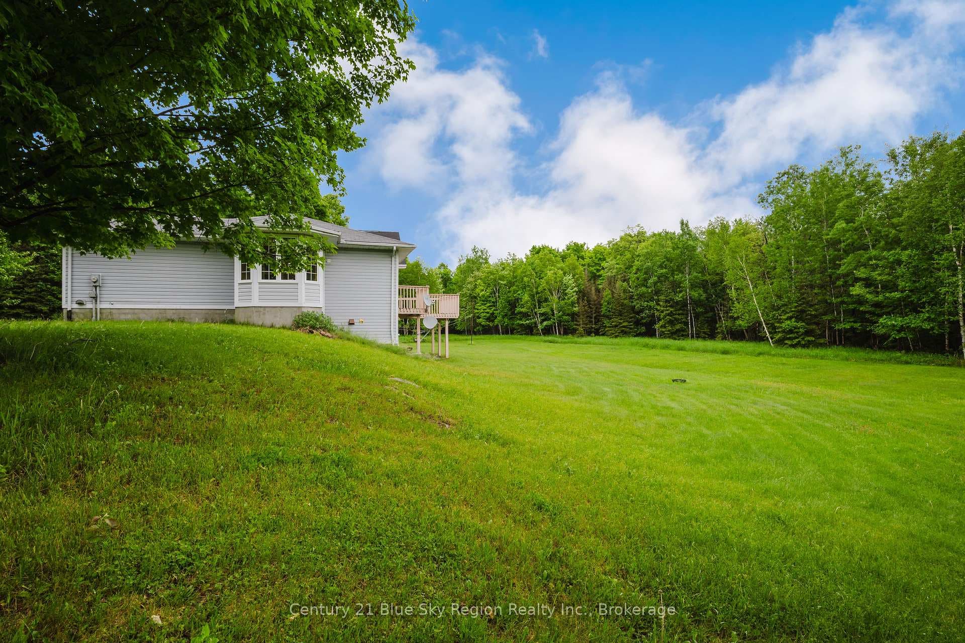 69 Waukegan Road photo 29