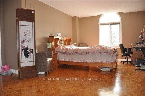 3915 Baggins Court photo 12