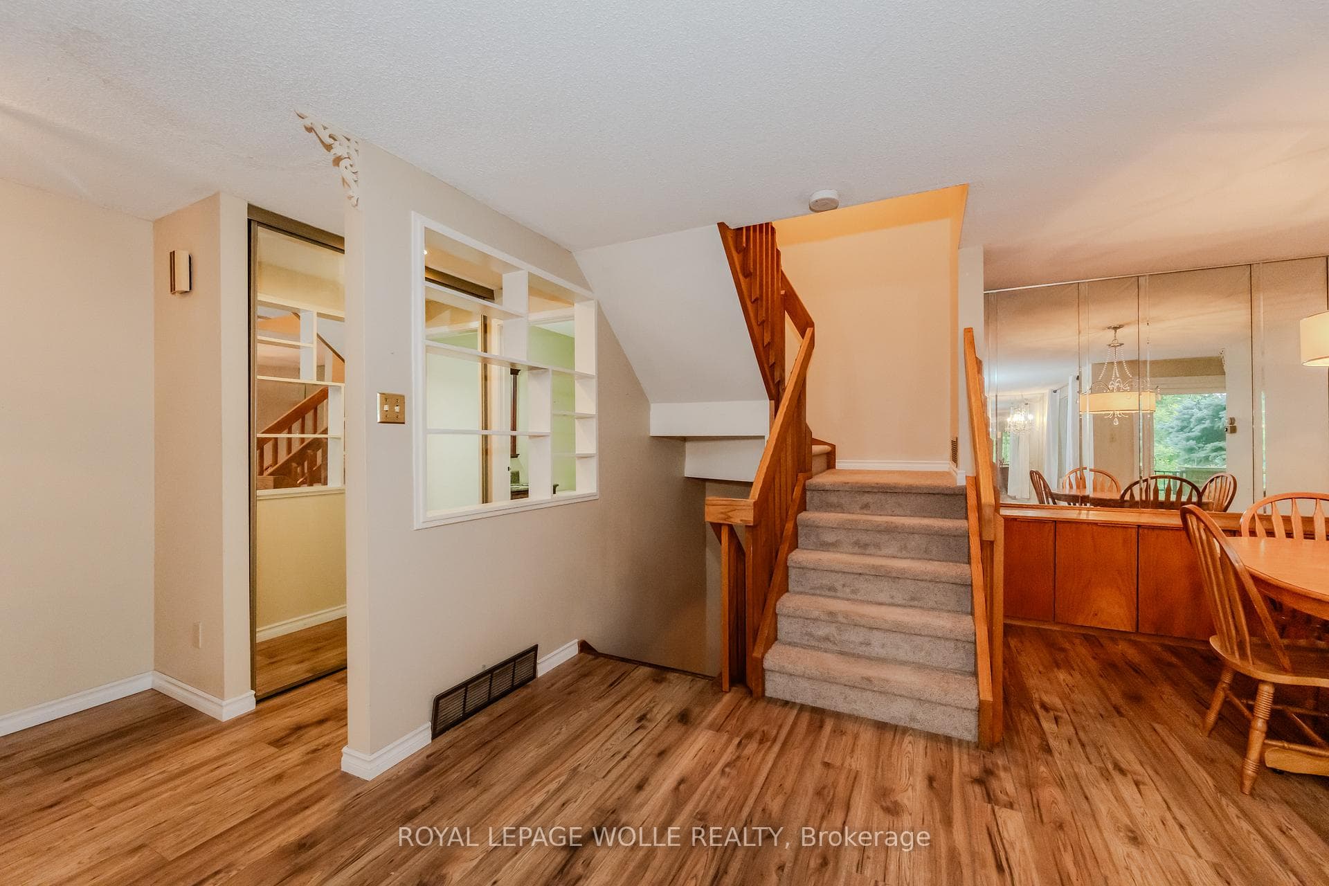250 Kingswood Drive Unit 1 photo 13