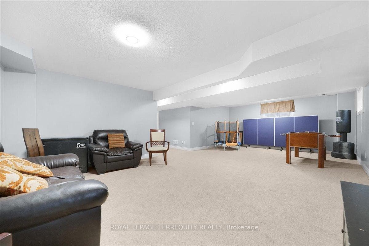 131 Maple Bush Drive photo 36
