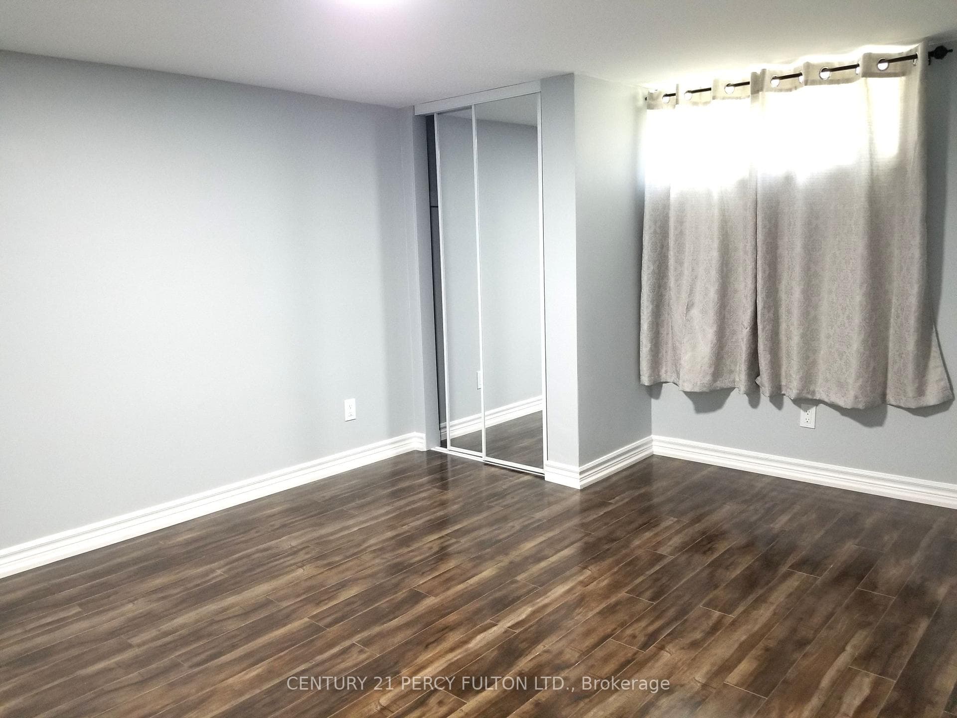 1033 Centre Street photo 17