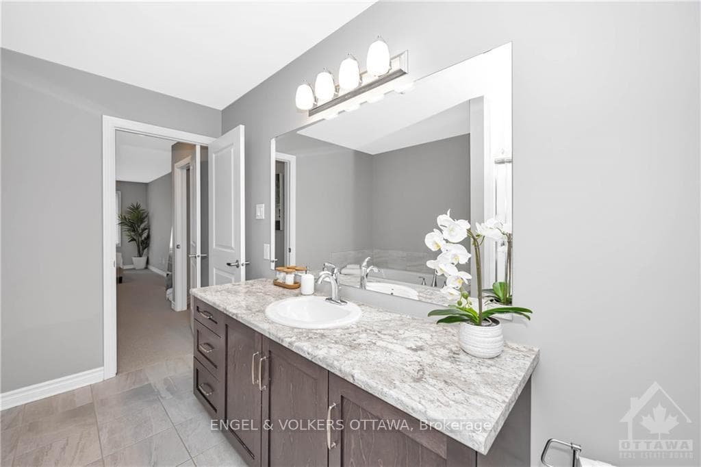 810 LOOSESTRIFE Way photo 18