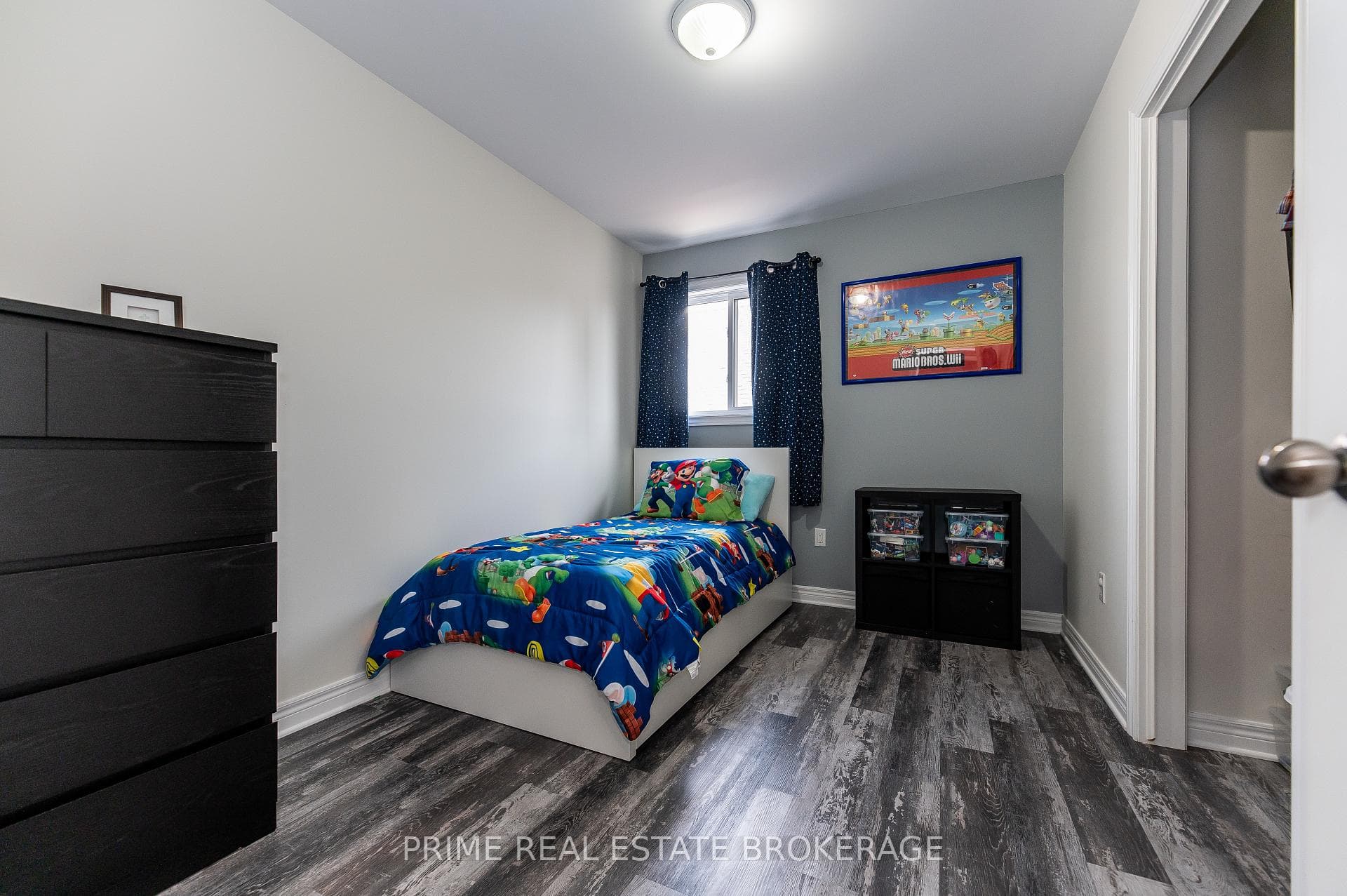 100 Hagerman Crescent photo 22