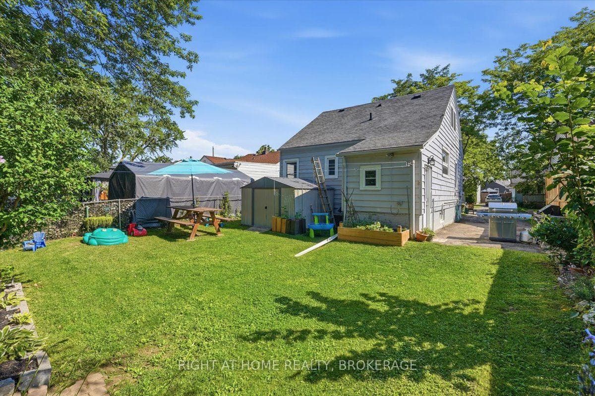63 Plymouth Avenue photo 36