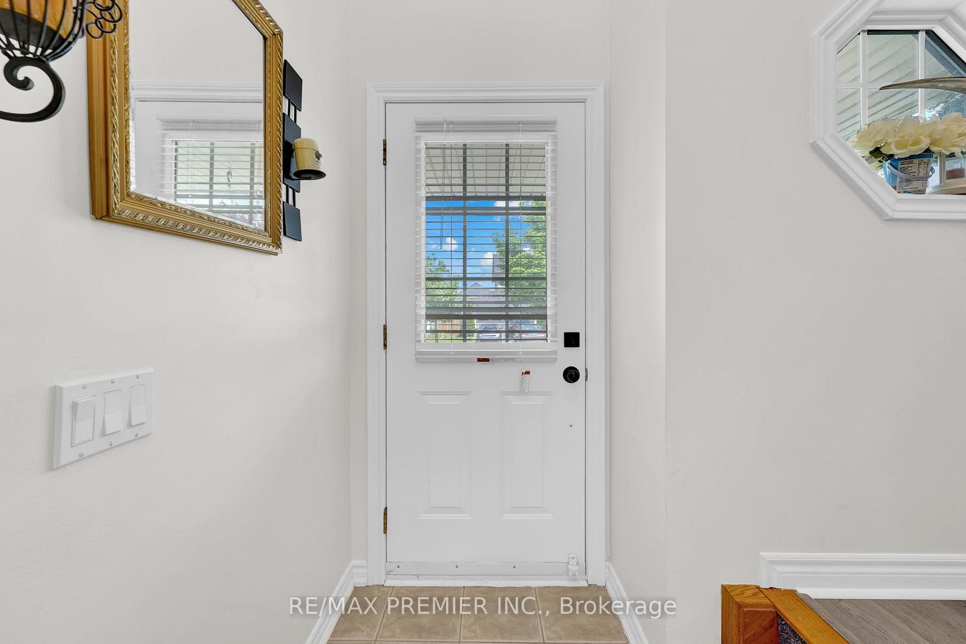 154 Marion Street photo 5