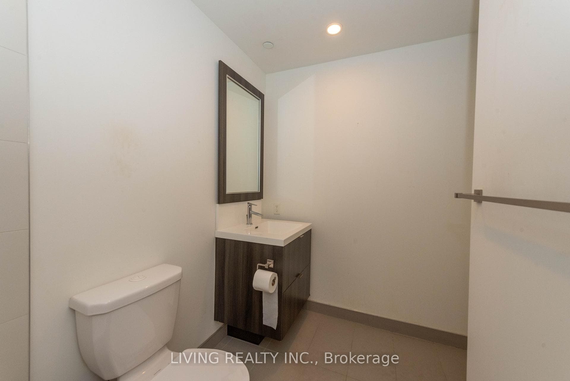 38 Cameron Street Unit 728 photo 7