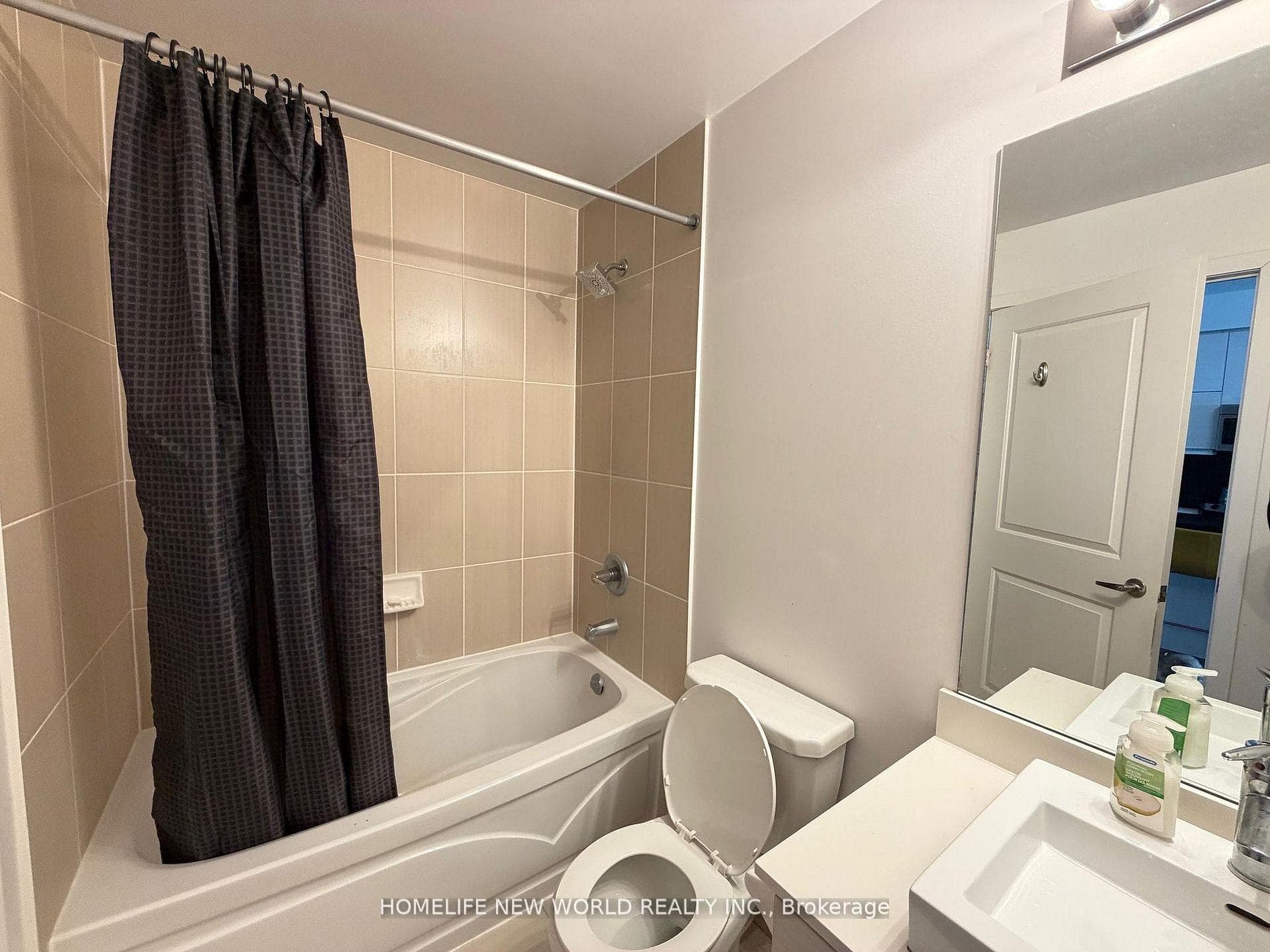 26 Norton Avenue Unit 1604 photo 9