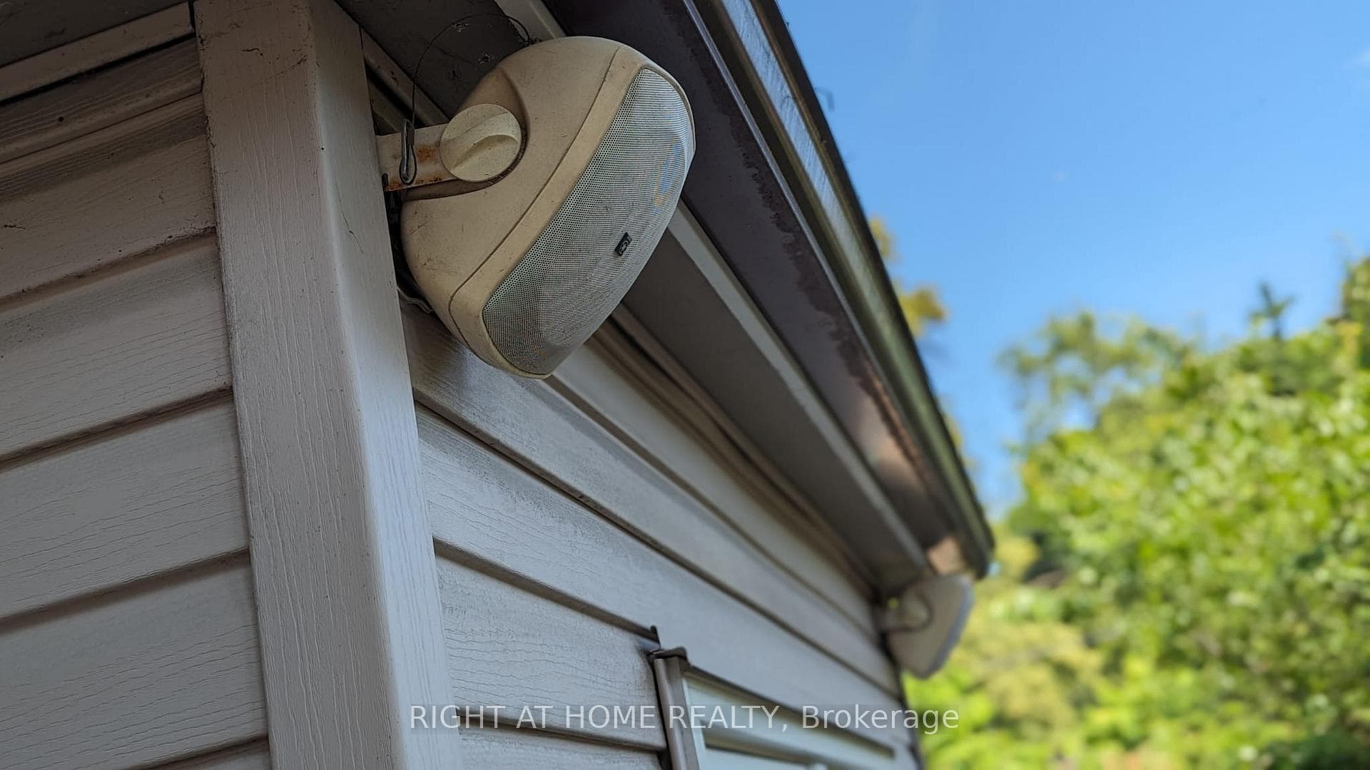210 Prince Edward Drive photo 24
