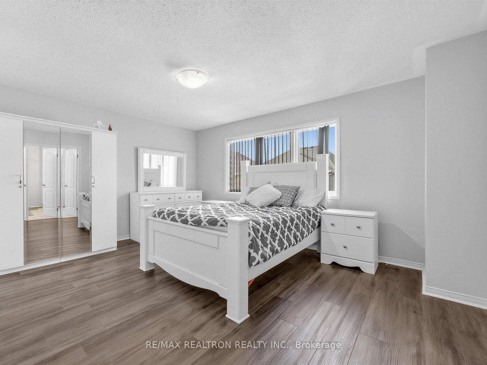 2571 Kentucky Derby Way photo 22