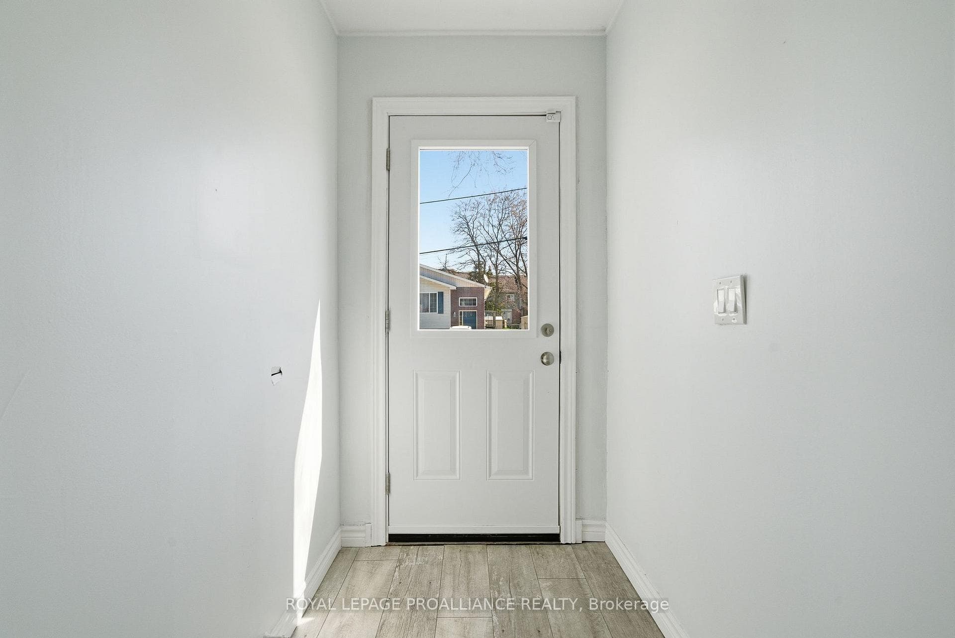 38 Oak Street photo 7