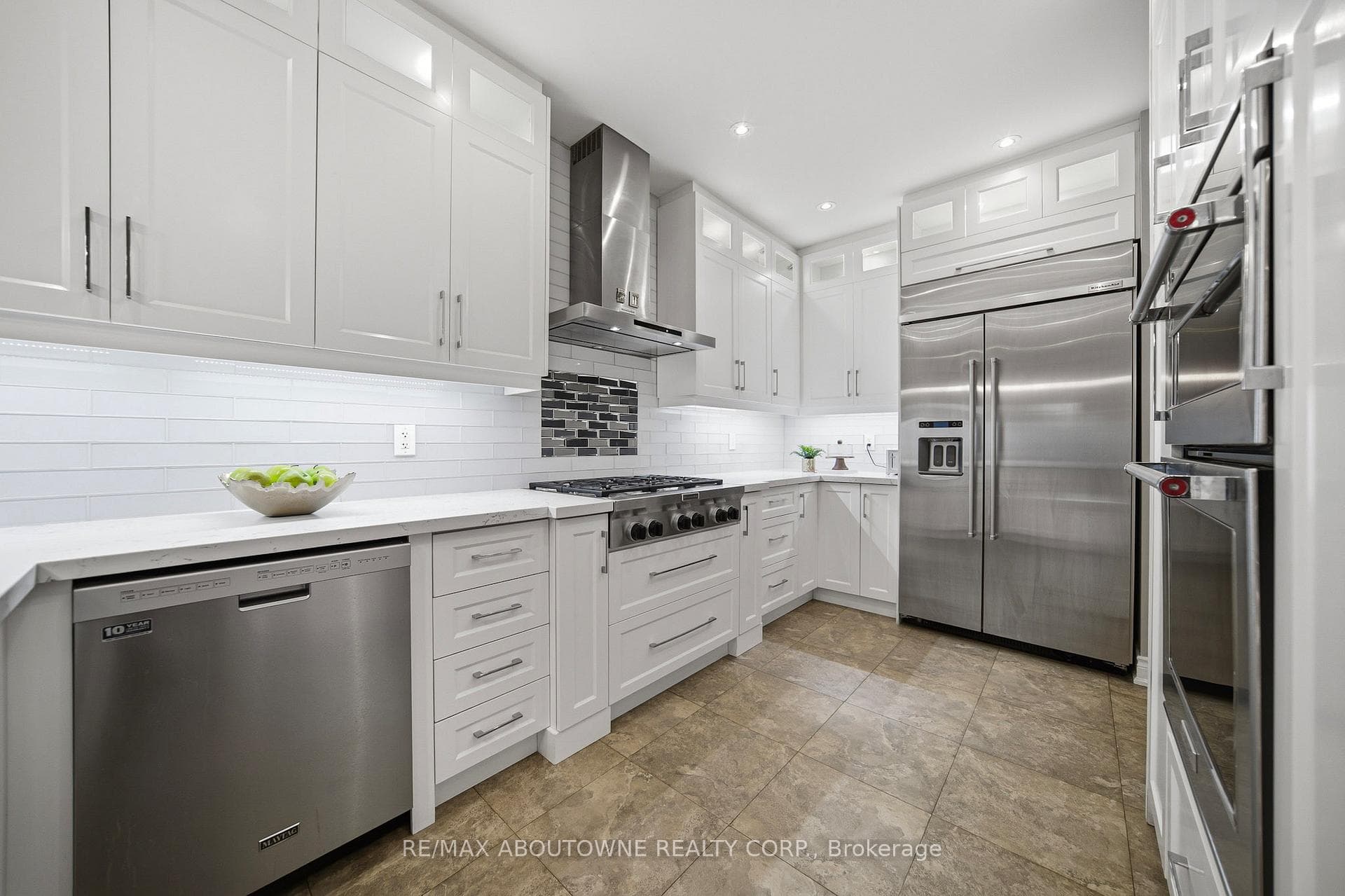 3408 Hideaway Place photo 16