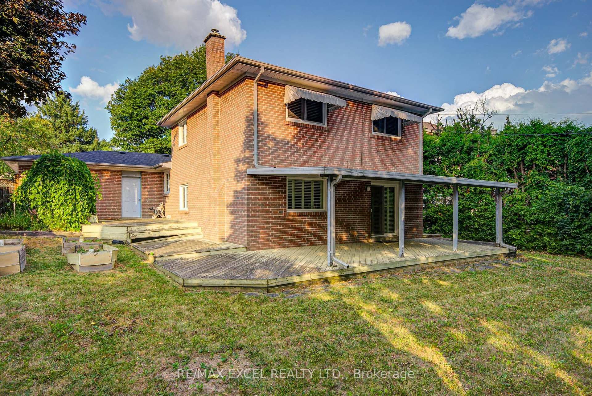 108 Babcombe Drive photo 49