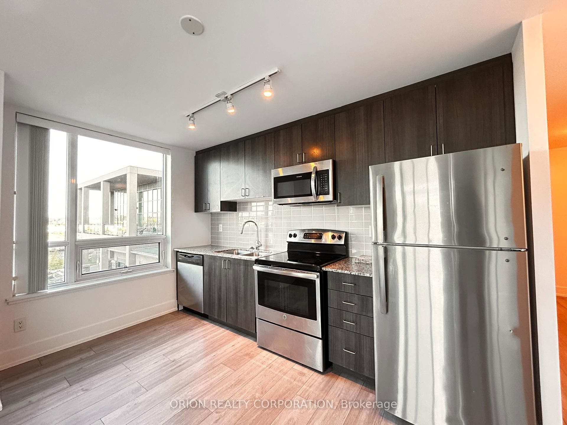 1215 Bayly Street Unit 308 photo 10