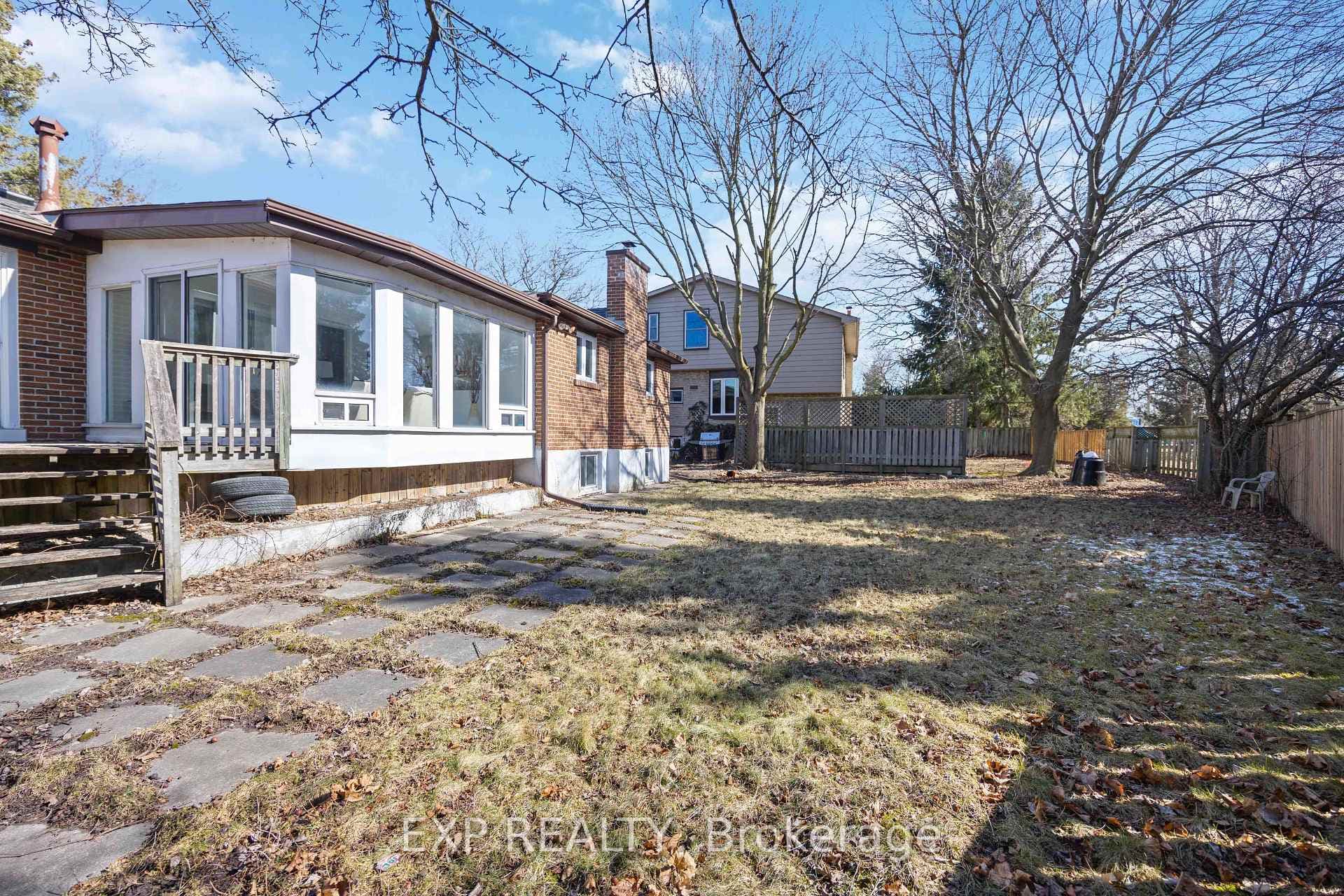 23 Ironshield Crescent photo 36