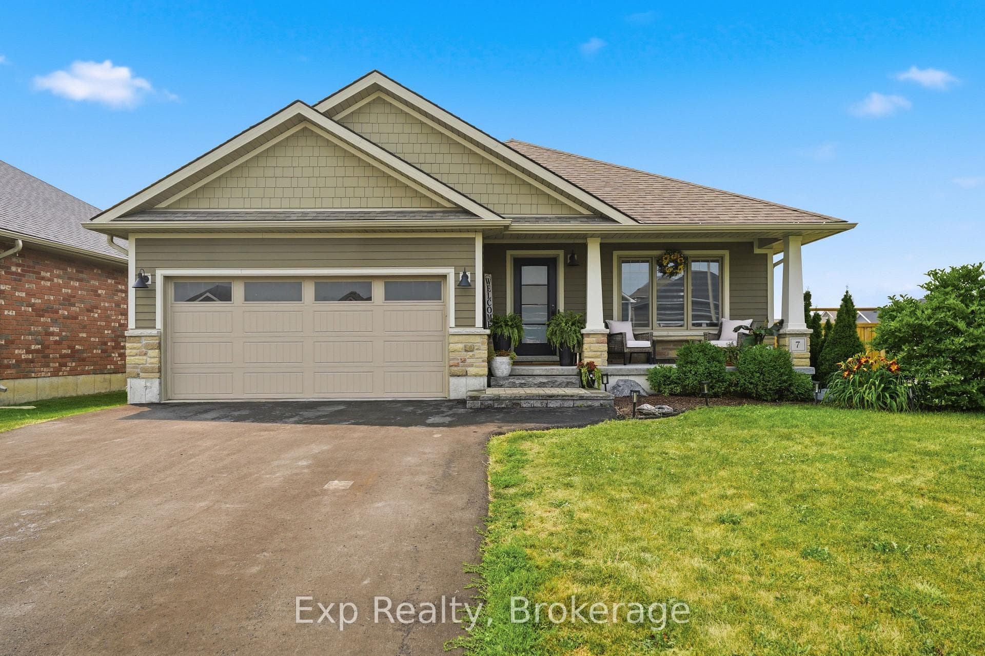 7 Tessa Boulevard photo 1