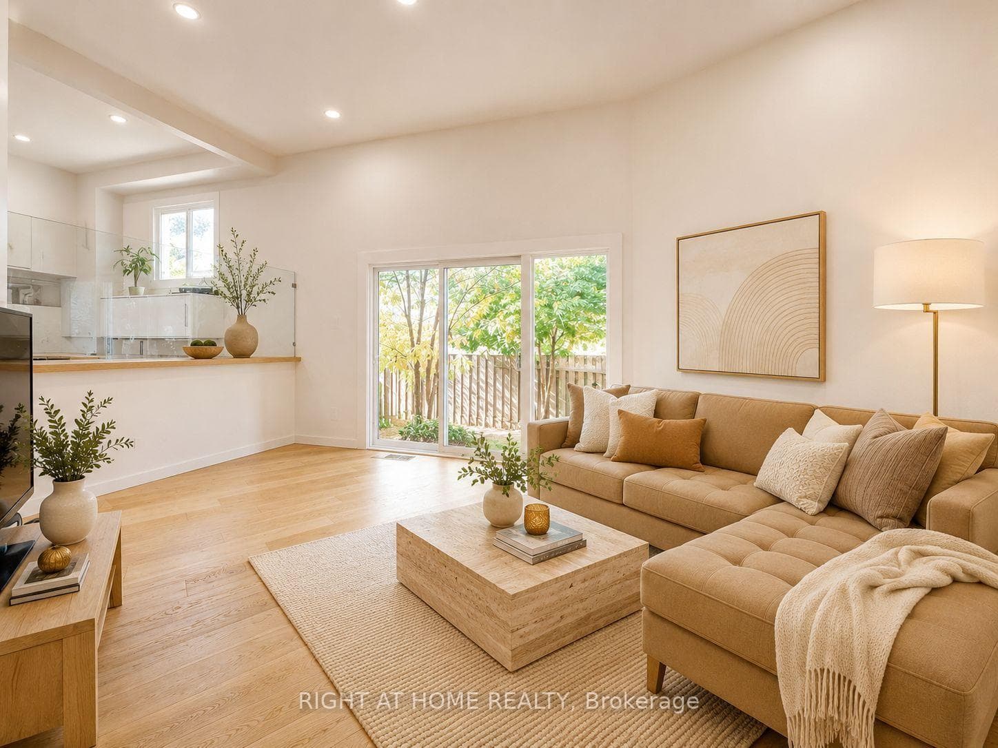 400 Bloor Street Unit 6 photo 1