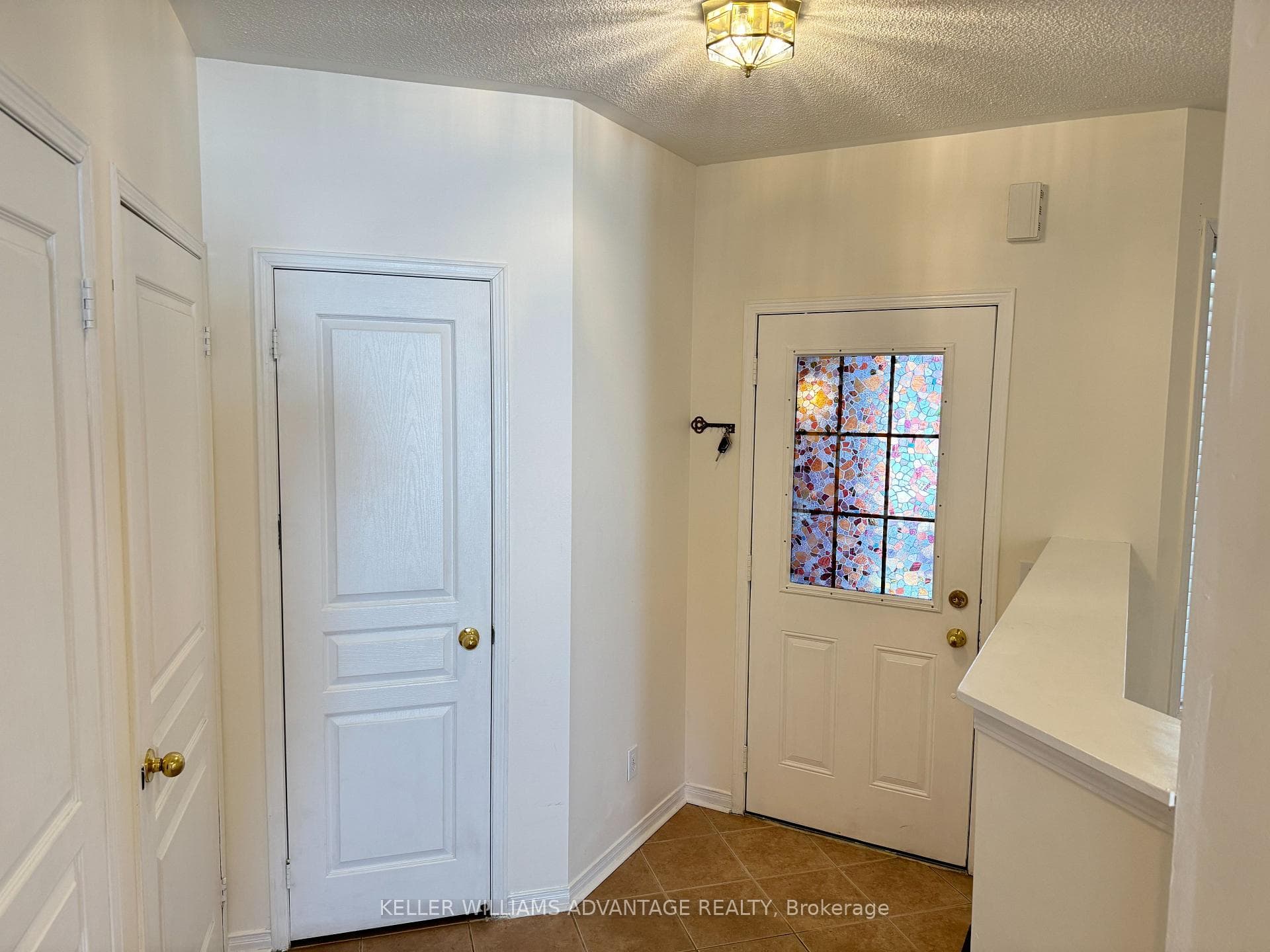 23 Kressman Court photo 4