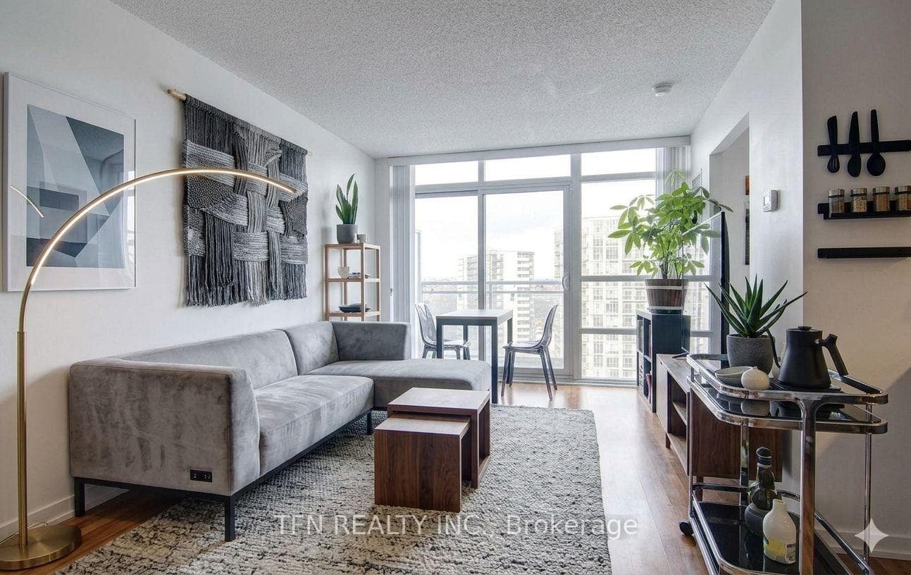 38 Joe Shuster Way Unit 1723 photo 2