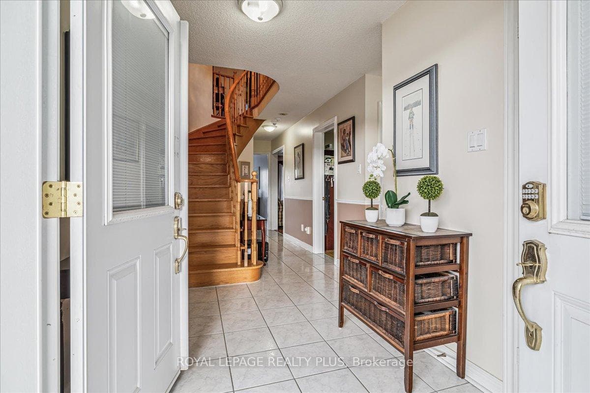 3561 Old Orchard Park Drive photo 5