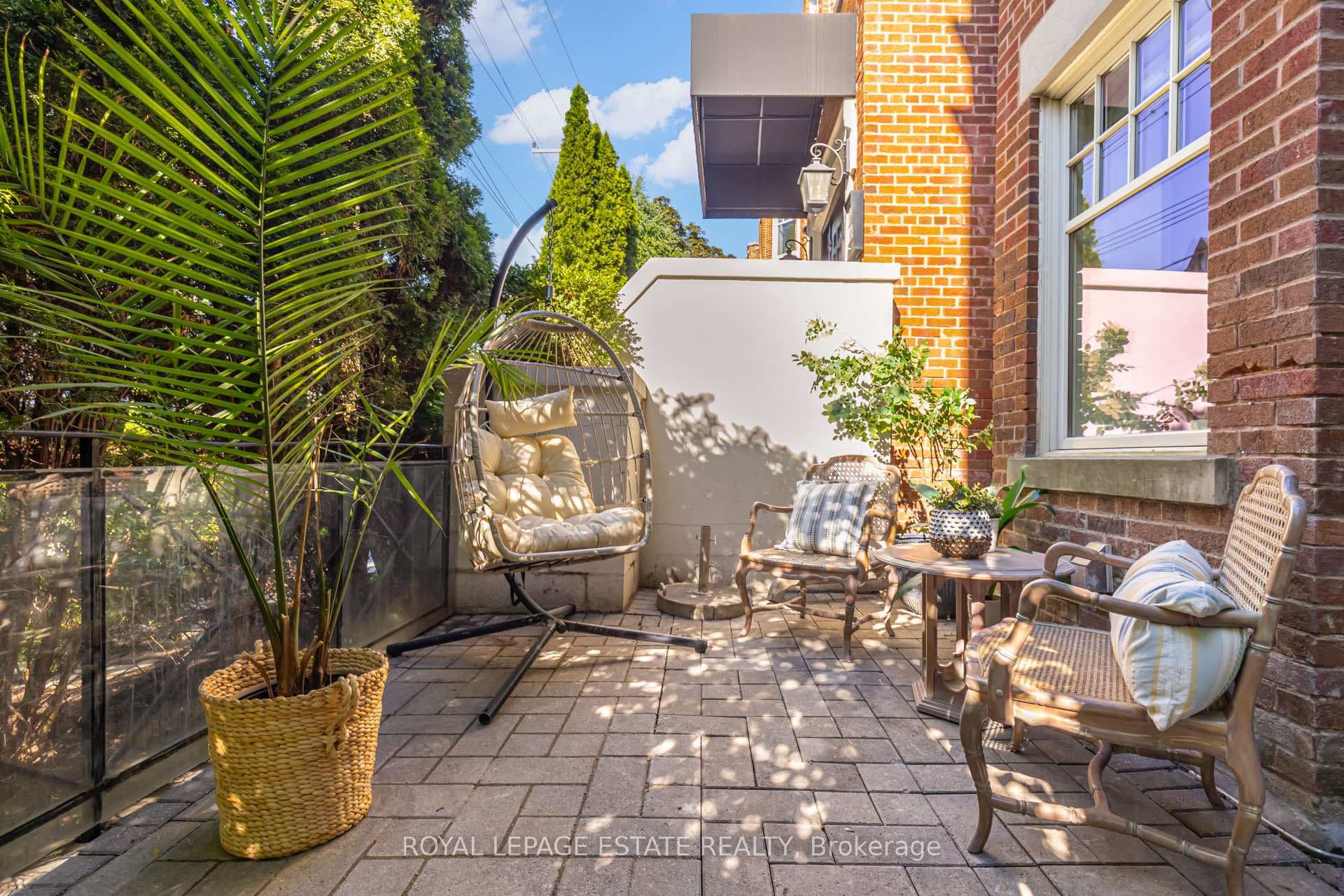 319 Lonsdale Road Unit 1D photo 7