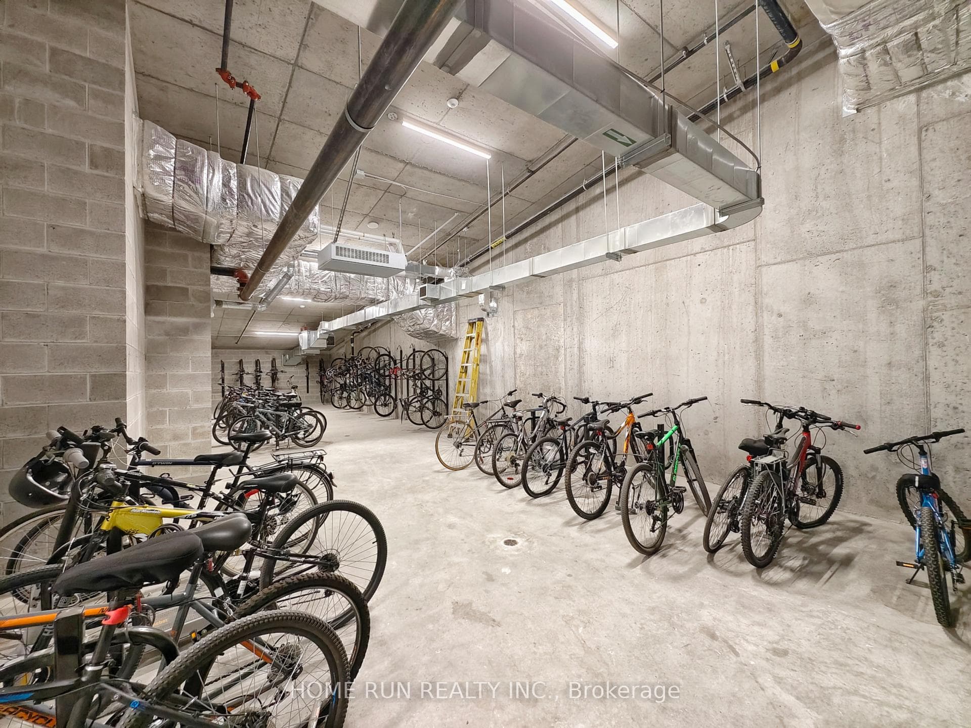 105 CHAMPAGNE Street Unit 1116 photo 23