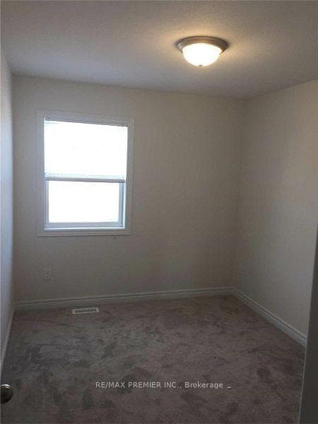 229 Rowberry Boulevard photo 8