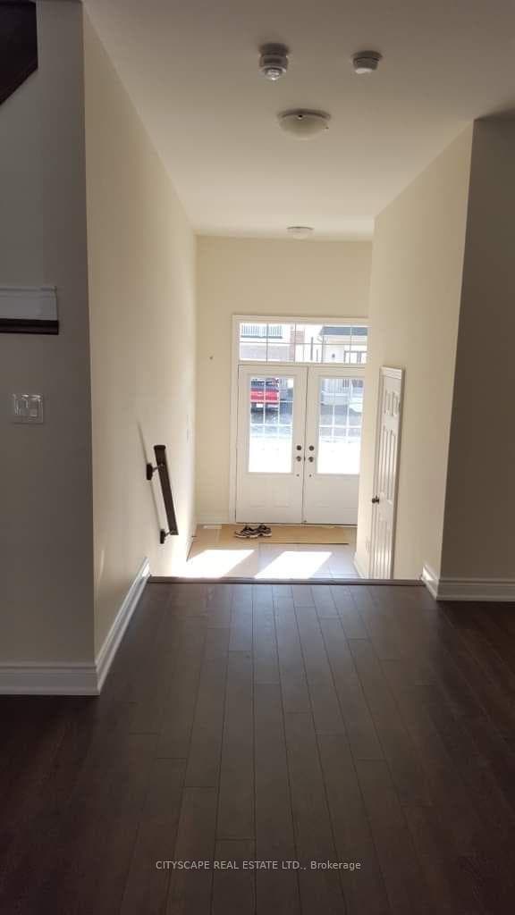 7811 Juneberry Drive photo 3