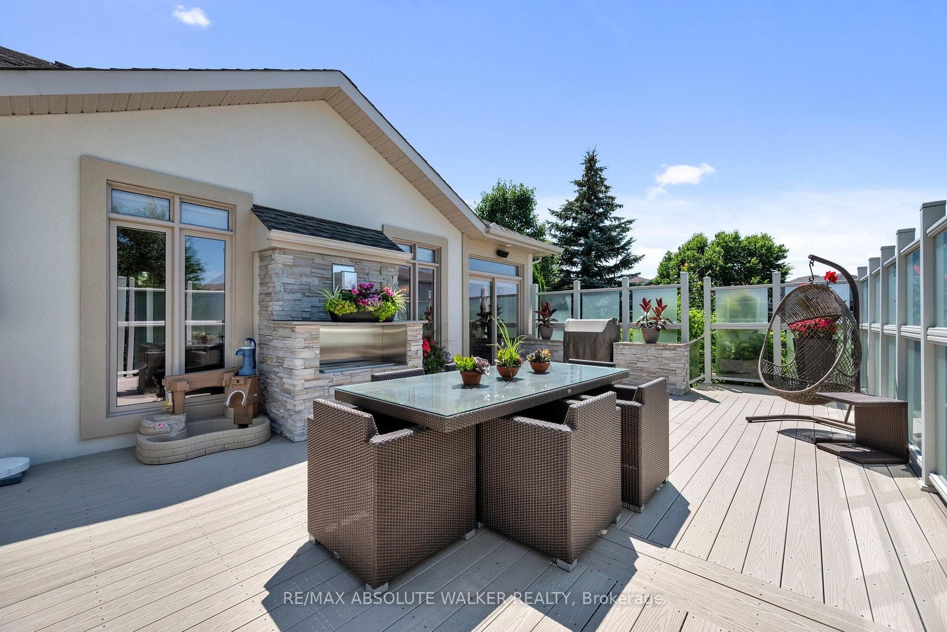 667 Everlasting Crescent photo 36