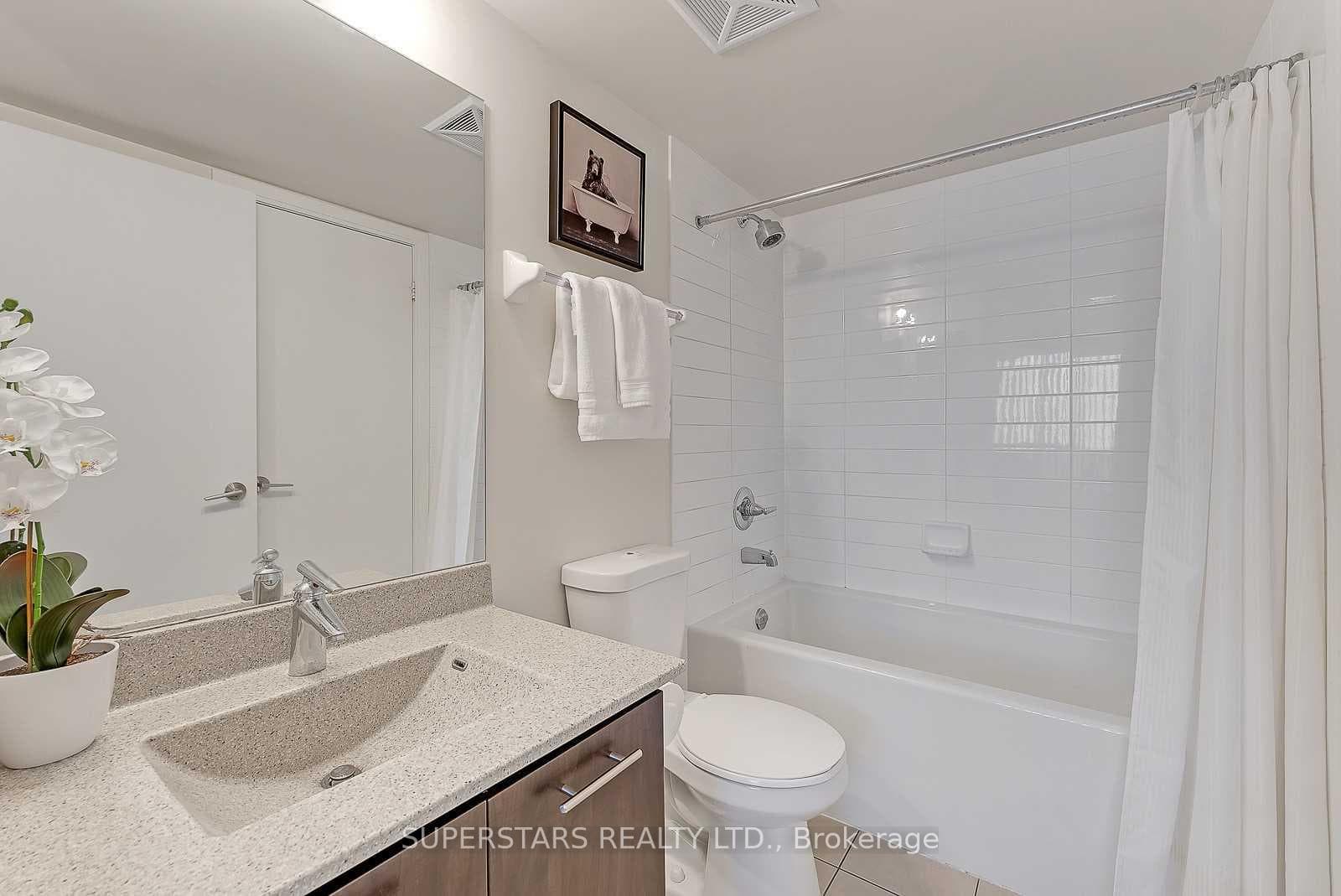 125 Village Green Square Unit 3112 photo 10