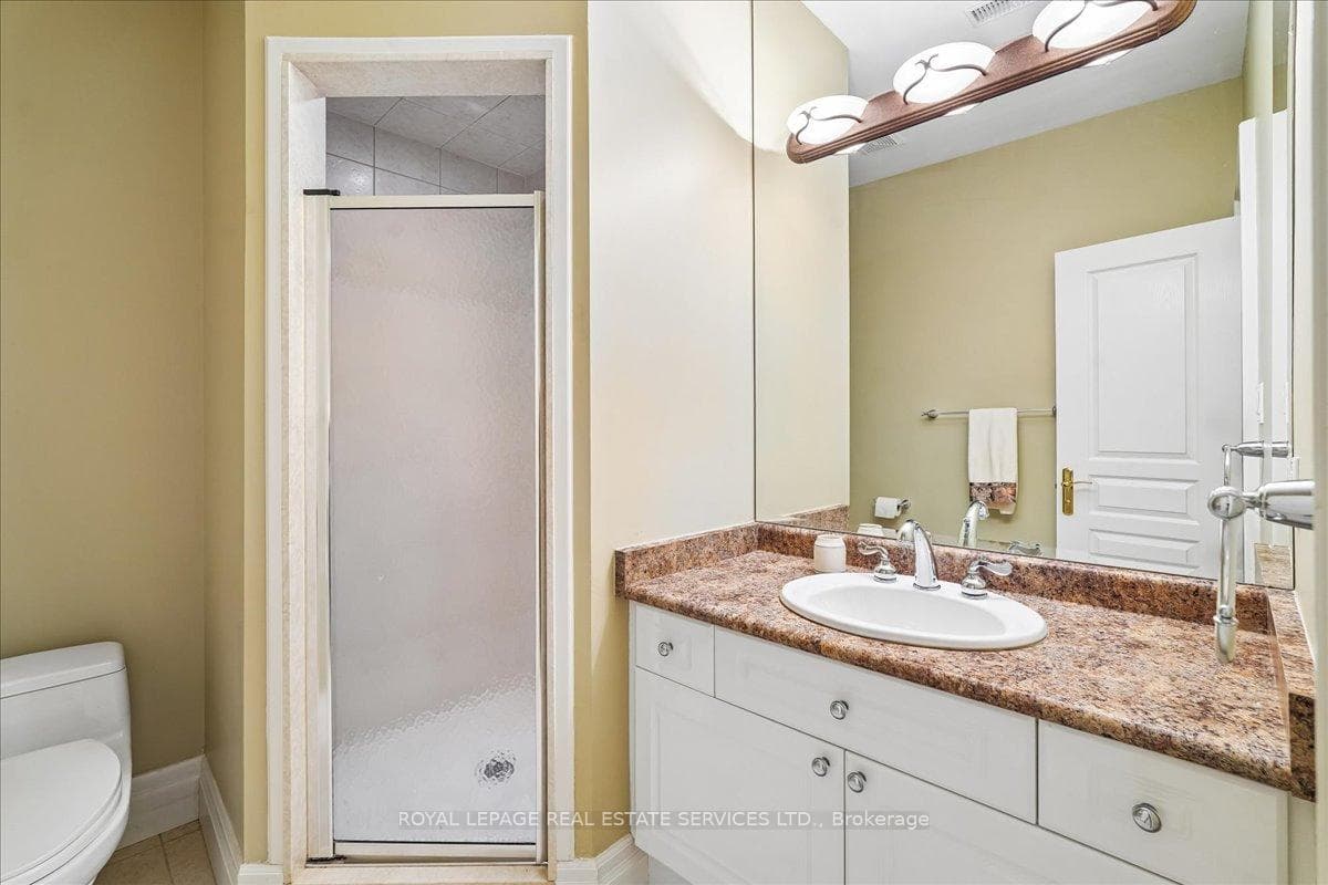 1726 The Pines N/A photo 37