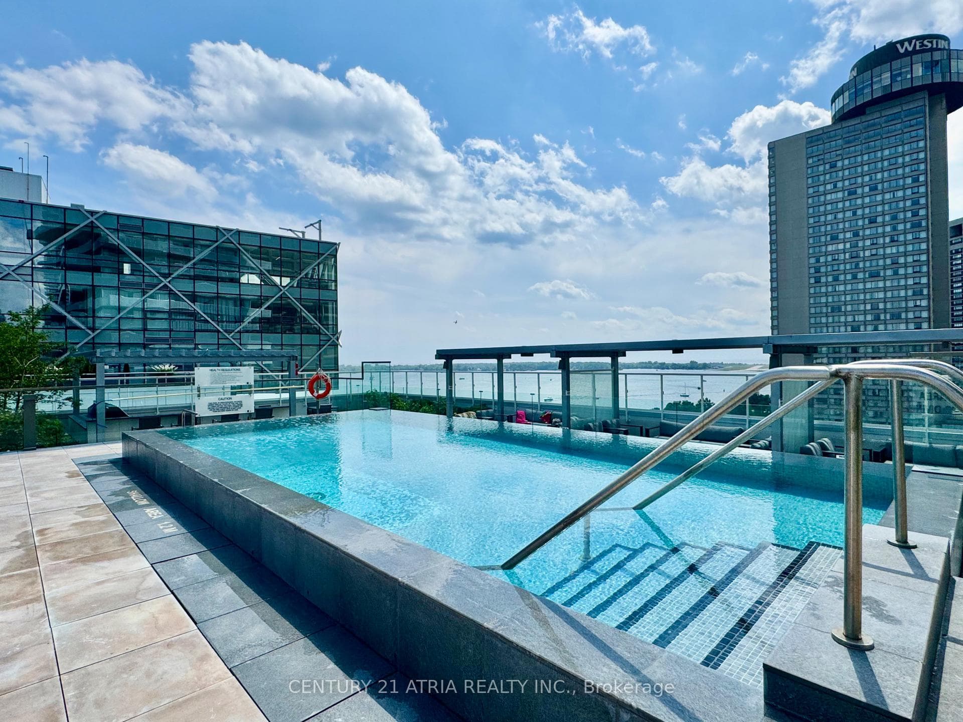 15 Queens Quay Unit 920 photo 25